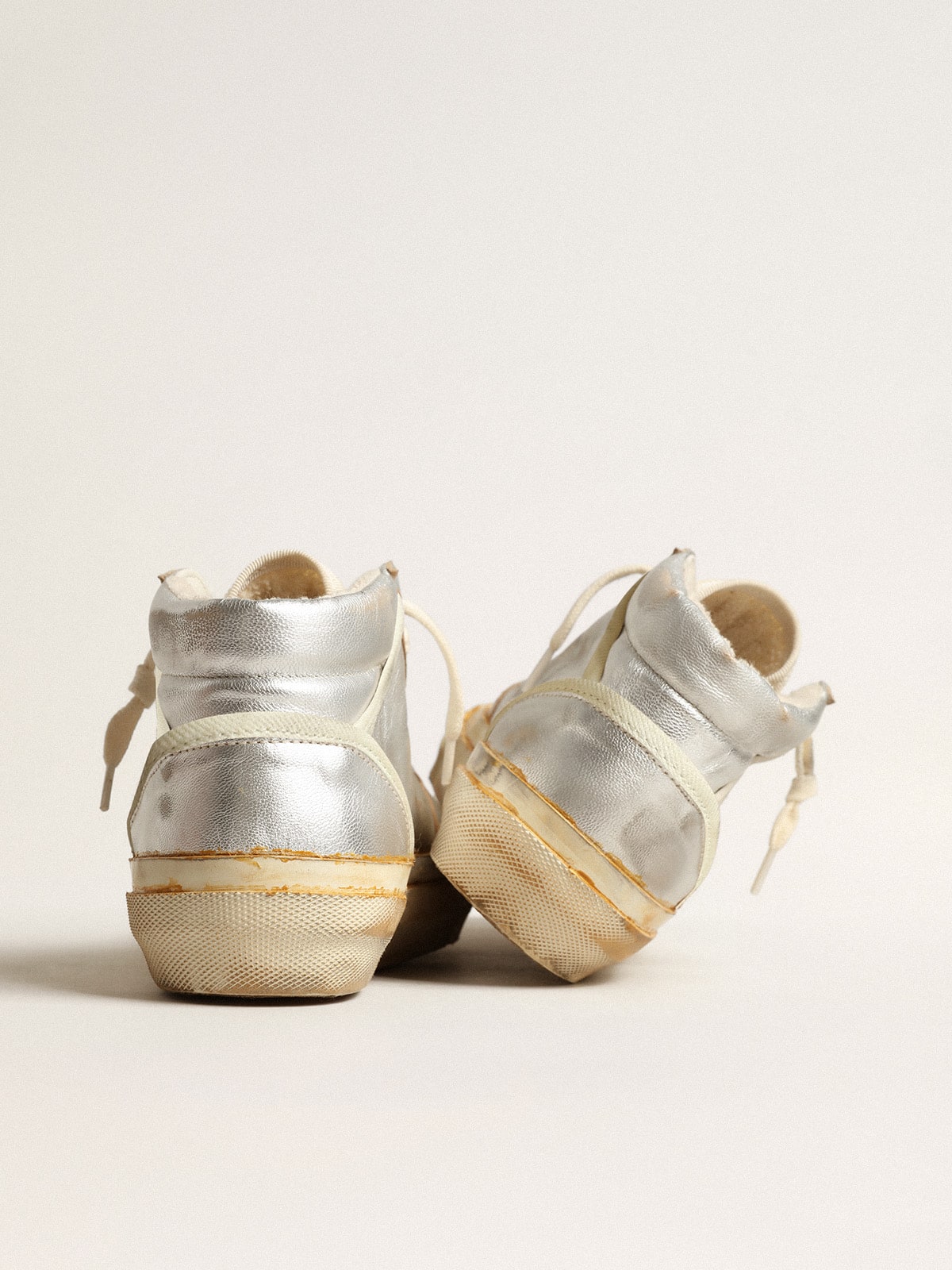 Men's Mid Star in silver metallic leather with ivory star| Golden Goose