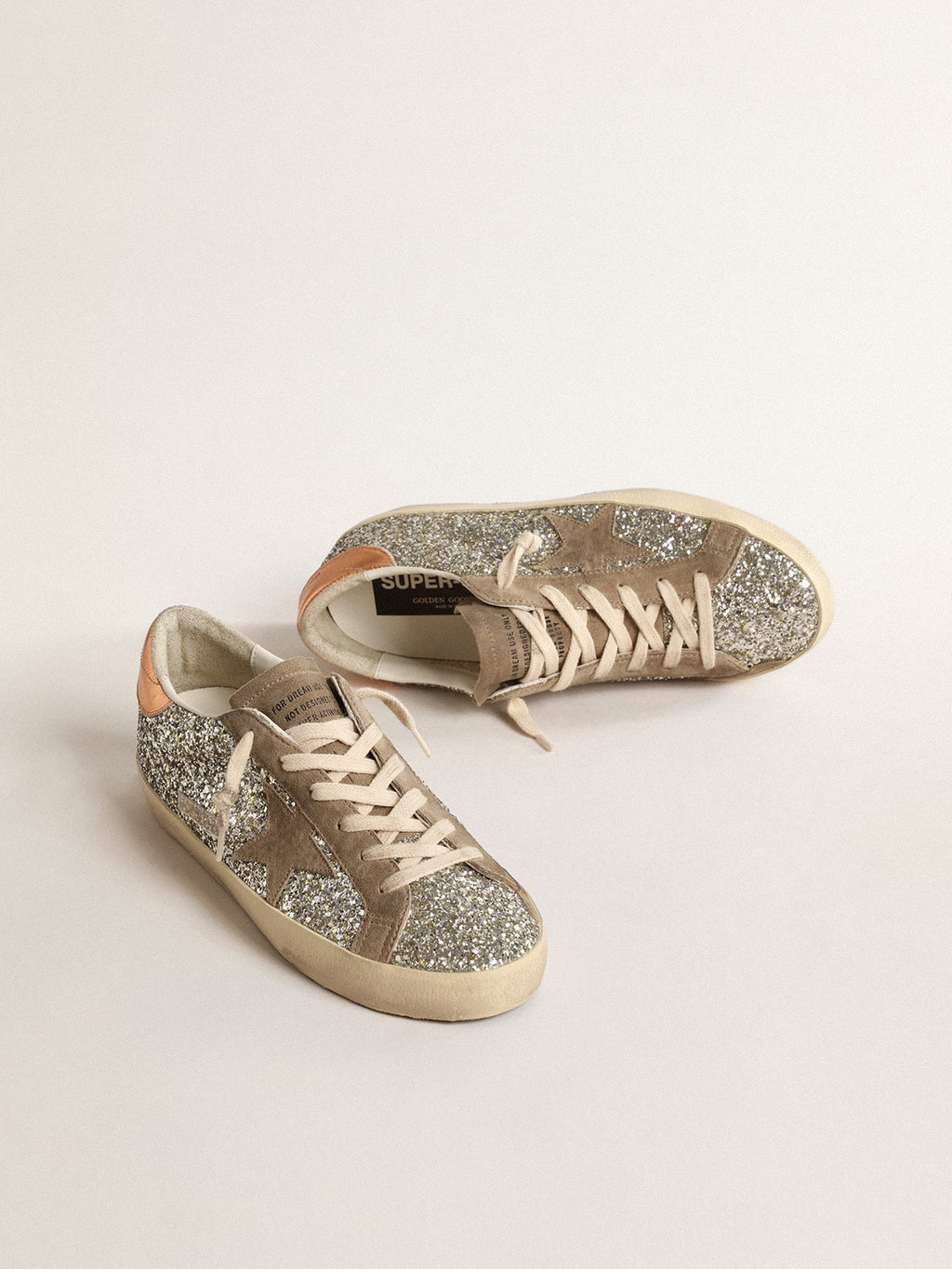 Women's Super-Star in platinum glitter with dove-gray suede star| Golden Goose