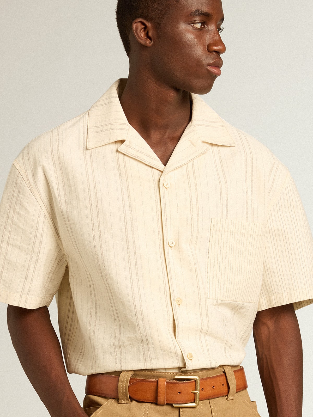 Men's short-sleeved shirt in ecru-colored cotton| Golden Goose