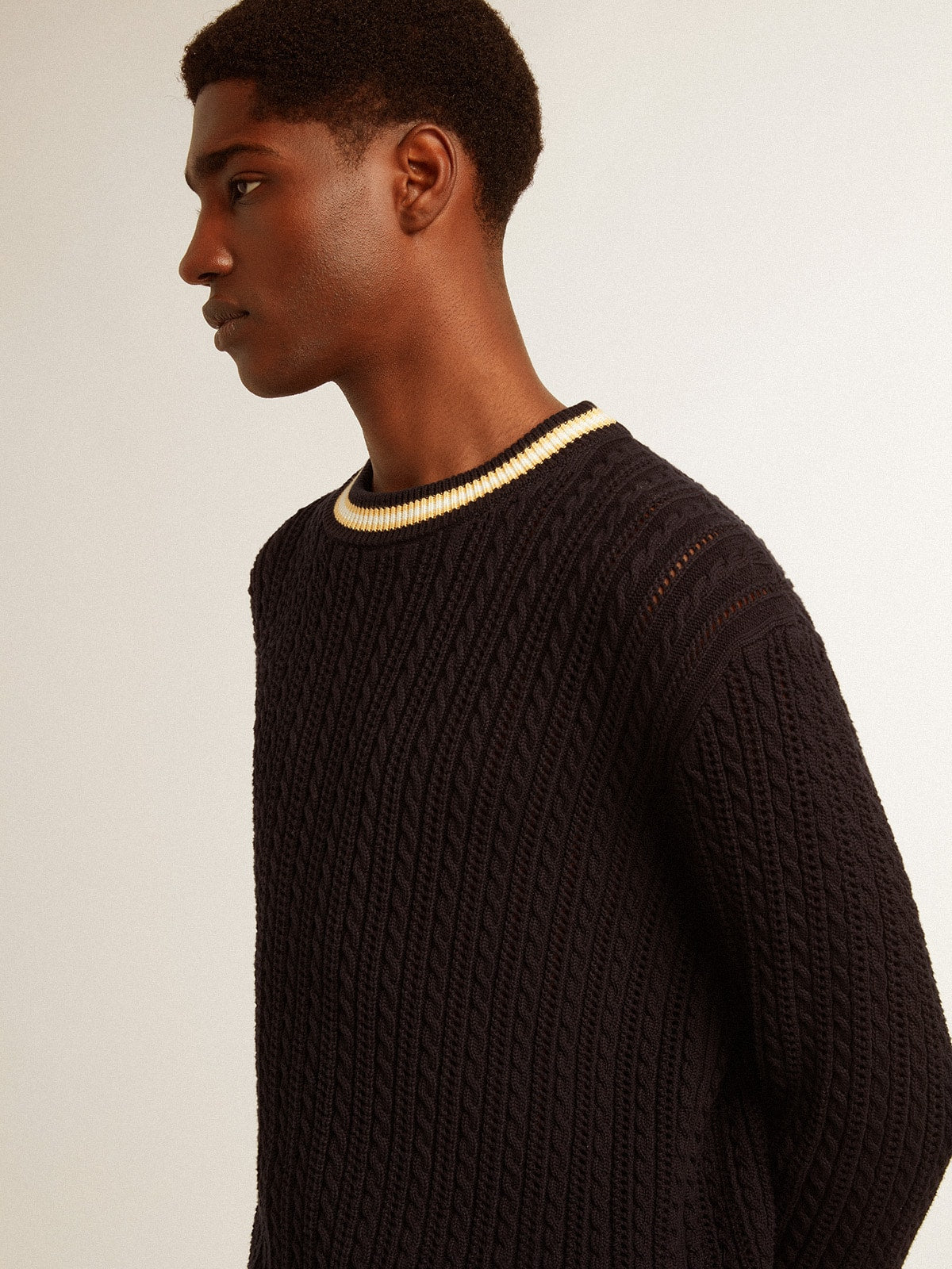 Men's blue round-neck sweater with contrasting ribbing
