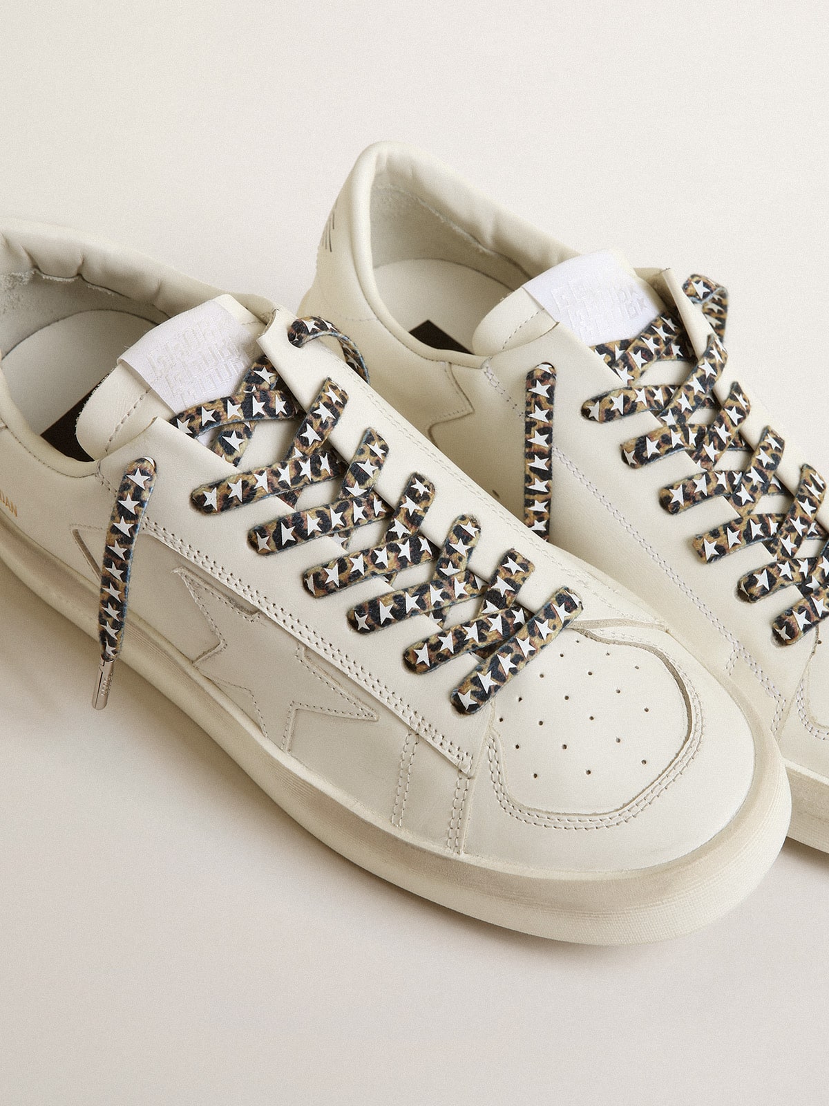 Brown leopard-print laces with contrasting white stars| Golden Goose