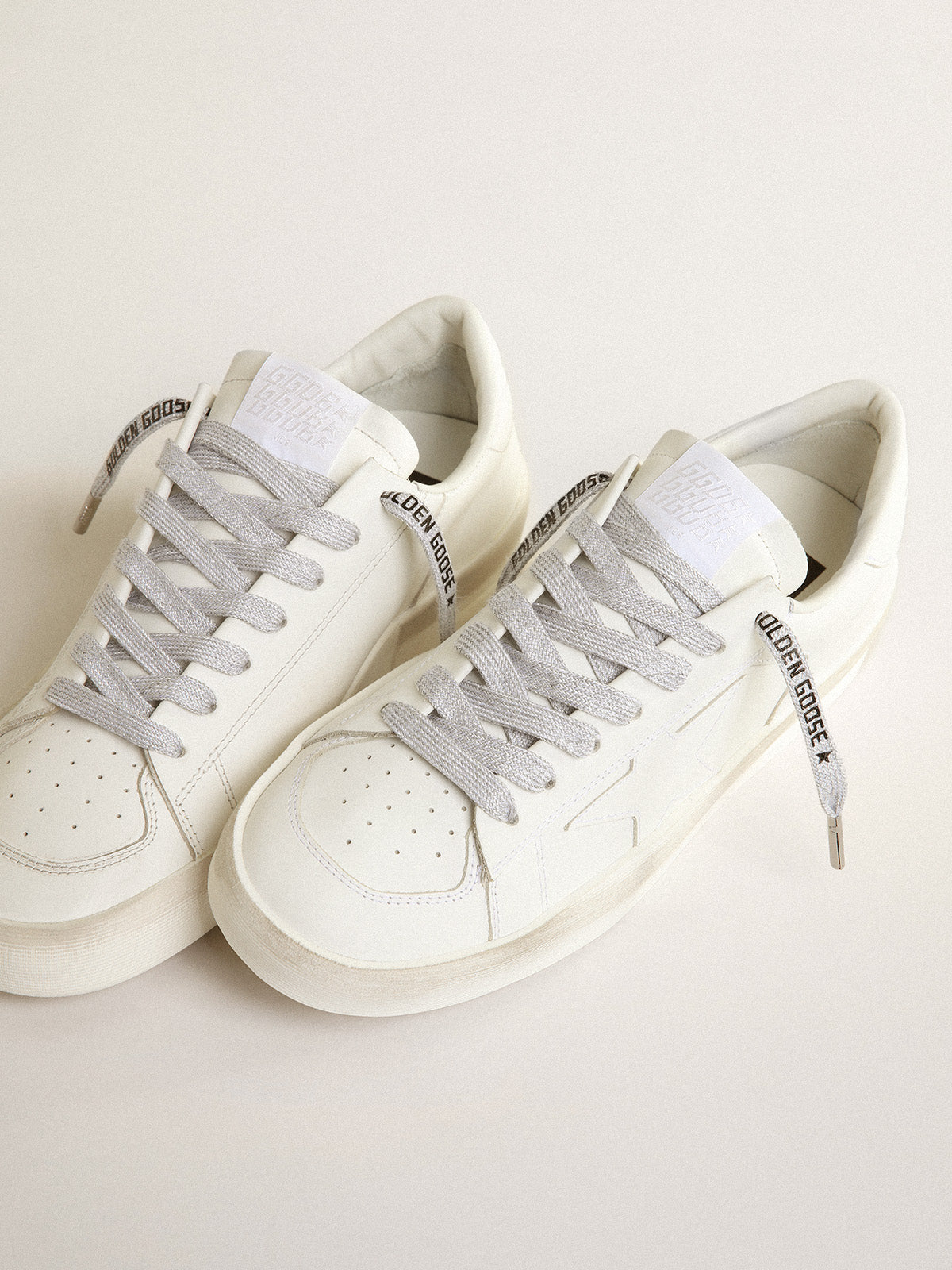 Ice-colored cotton laces with contrasting black logo| Golden Goose