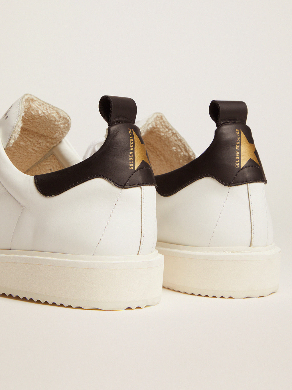 Starter sneakers in leather with black heel tab| Golden Goose