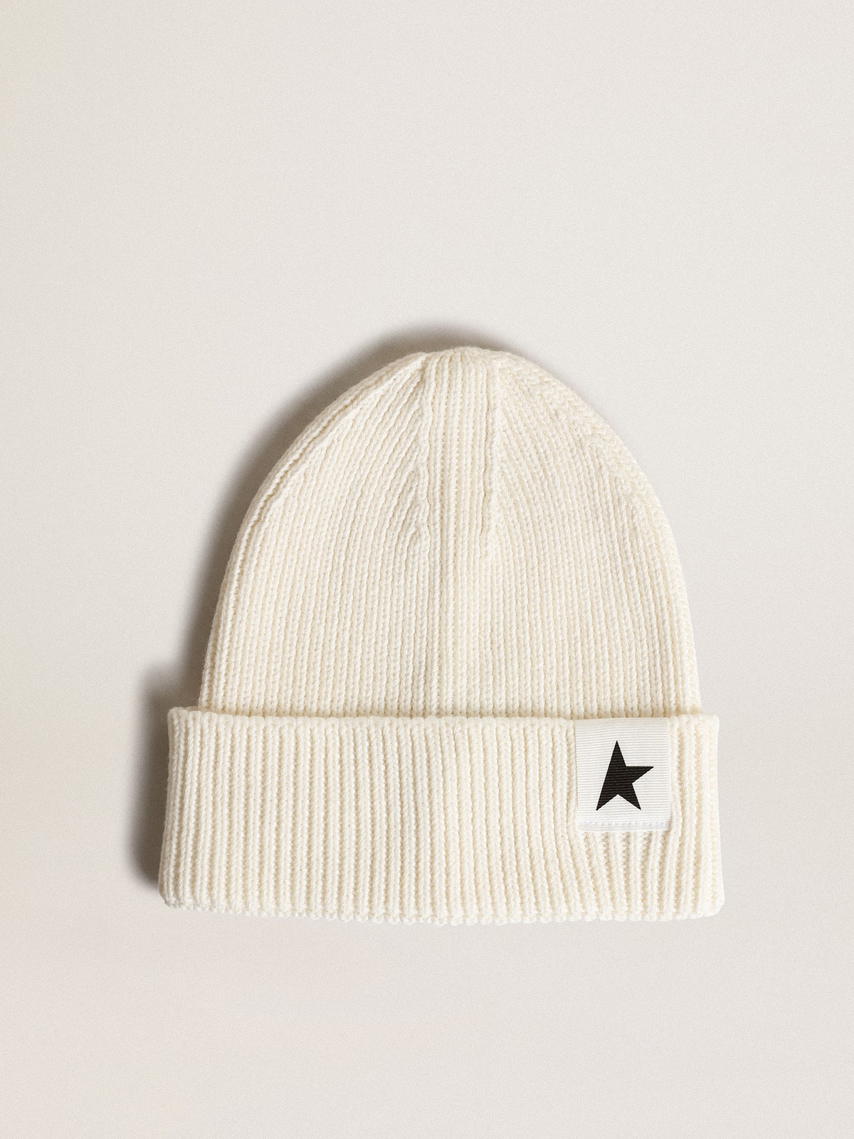 Off-white cotton beanie with contrasting black star| Golden Goose