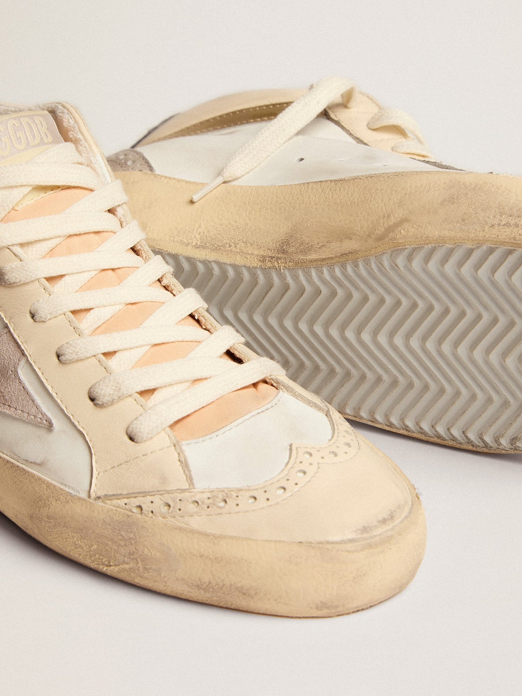 Women's Mid Star with star in light gray suede and gold flash| Golden Goose