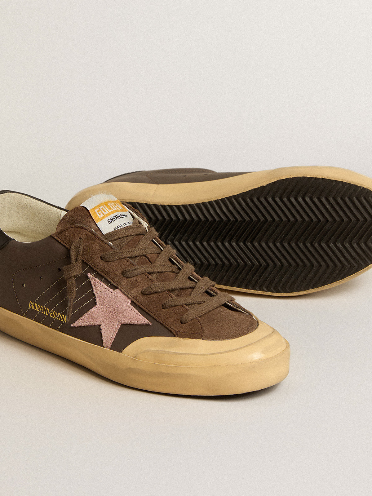 Super-Star Penstar LTD in brown leather with pink suede star| Golden Goose