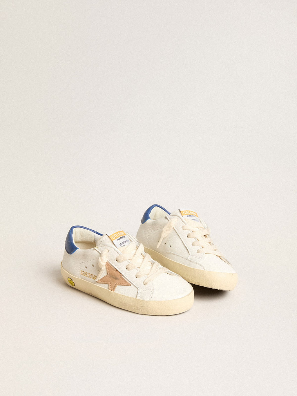 Junior Super-Star in nappa leather with a beige star and blue heel tab| Golden Goose