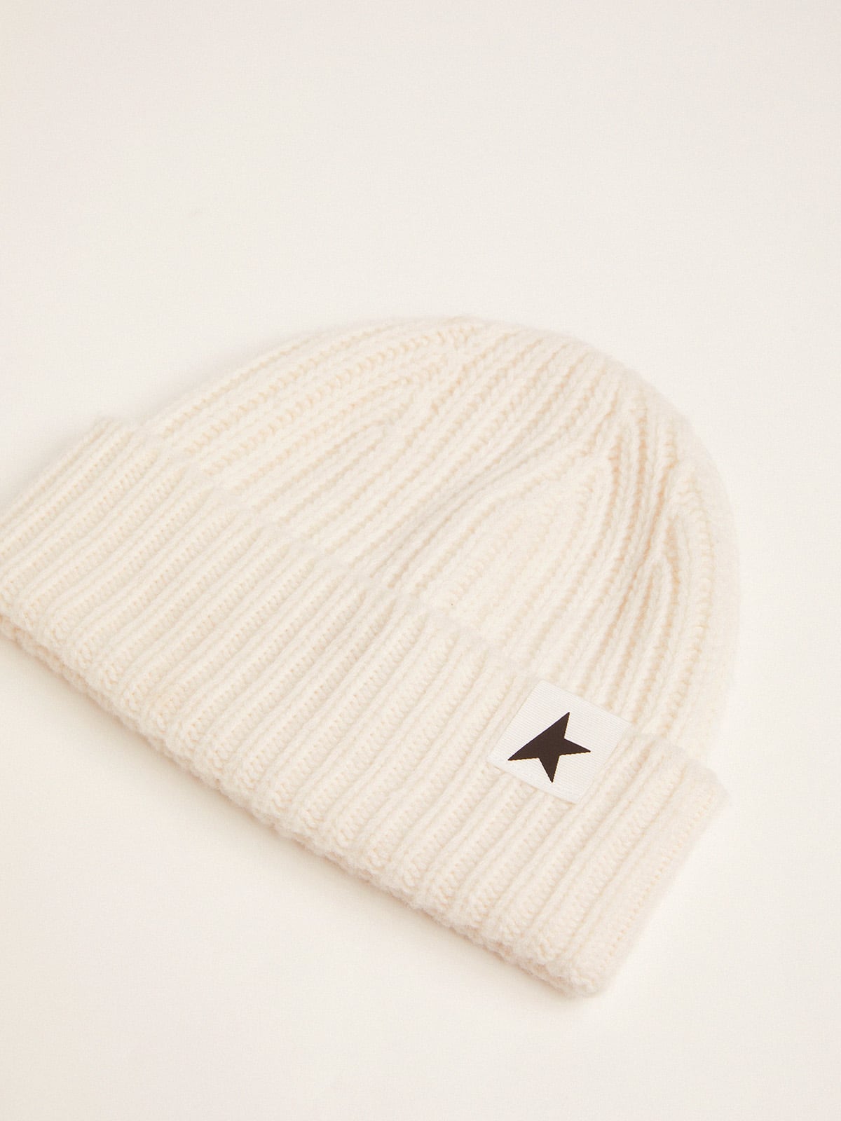 White wool beanie with black star| Golden Goose