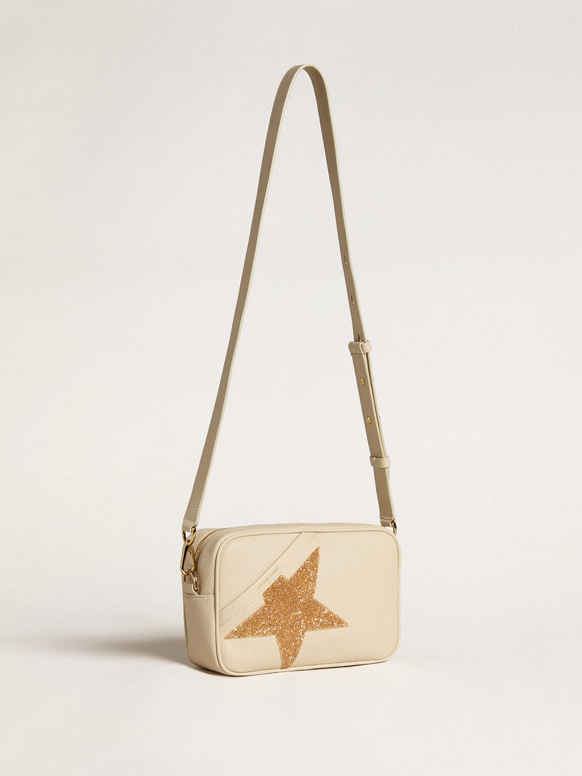 Star Bag in butter-colored hammered leather with Swarovski crystal star| Golden Goose