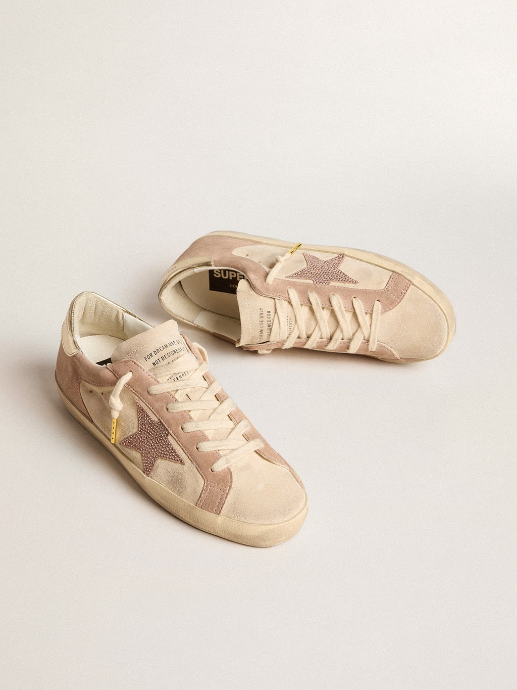 Woman's Super-Star in pale pink suede with suede star and platinum heel tab| Golden Goose