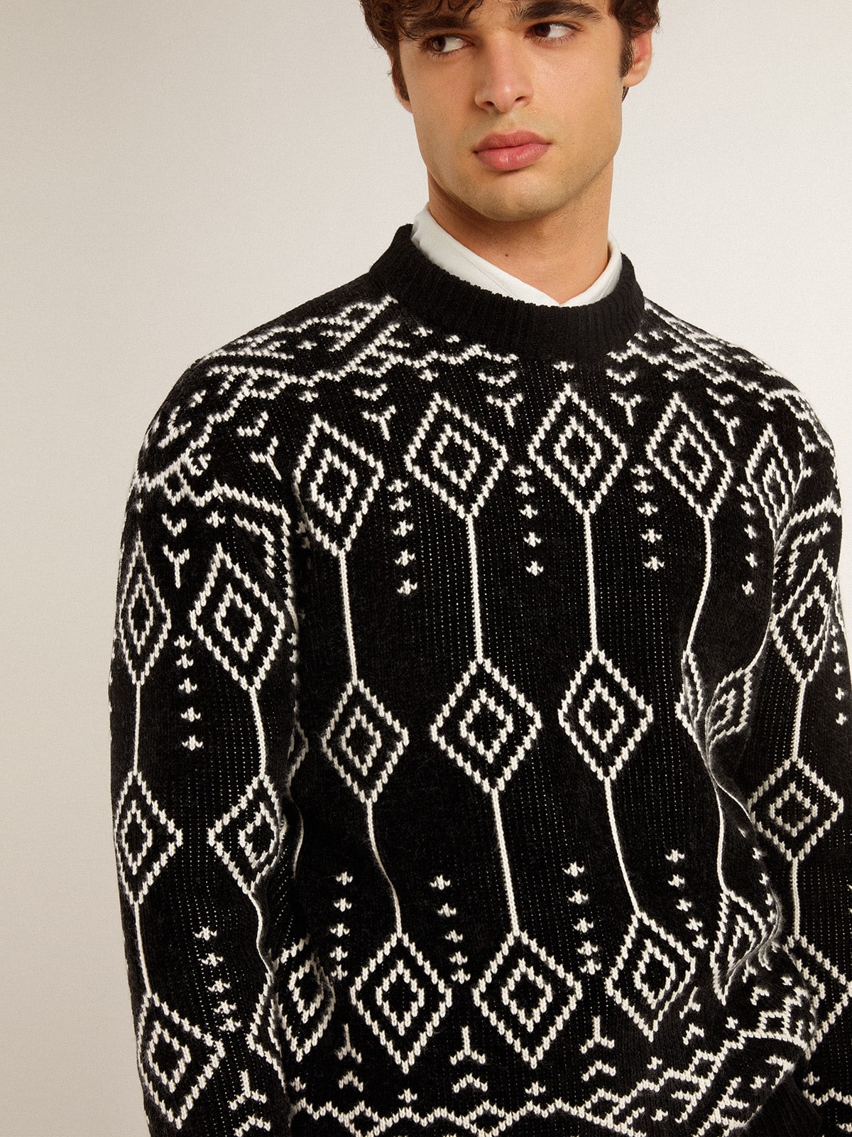 Men's crew neck wool blend sweater with jacquard argyle design| Golden Goose