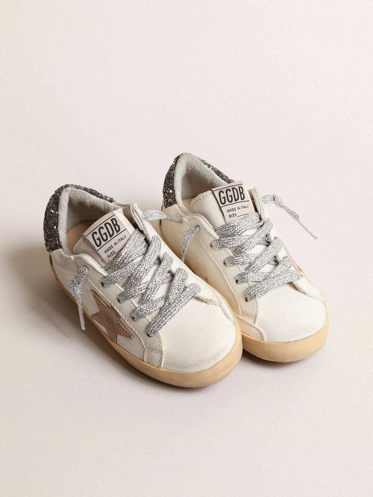 Super-Star Junior with a hazelnut star and glitter heel tab| Golden Goose