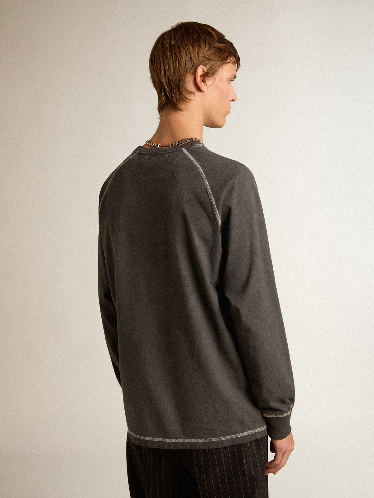 Anthracite T-shirt with white lettering on the front| Golden Goose