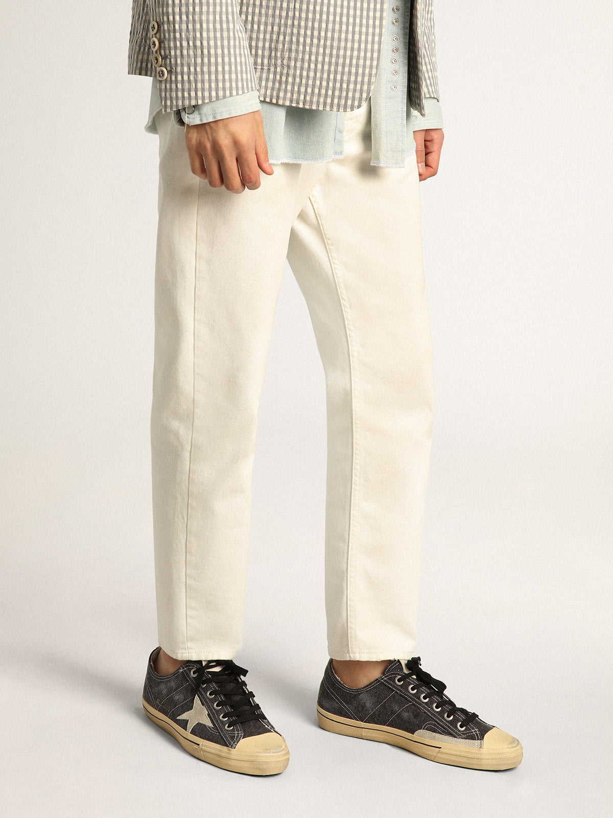 Men's V-Star LTD in black canvas with ice-gray star and heel tab| Golden Goose