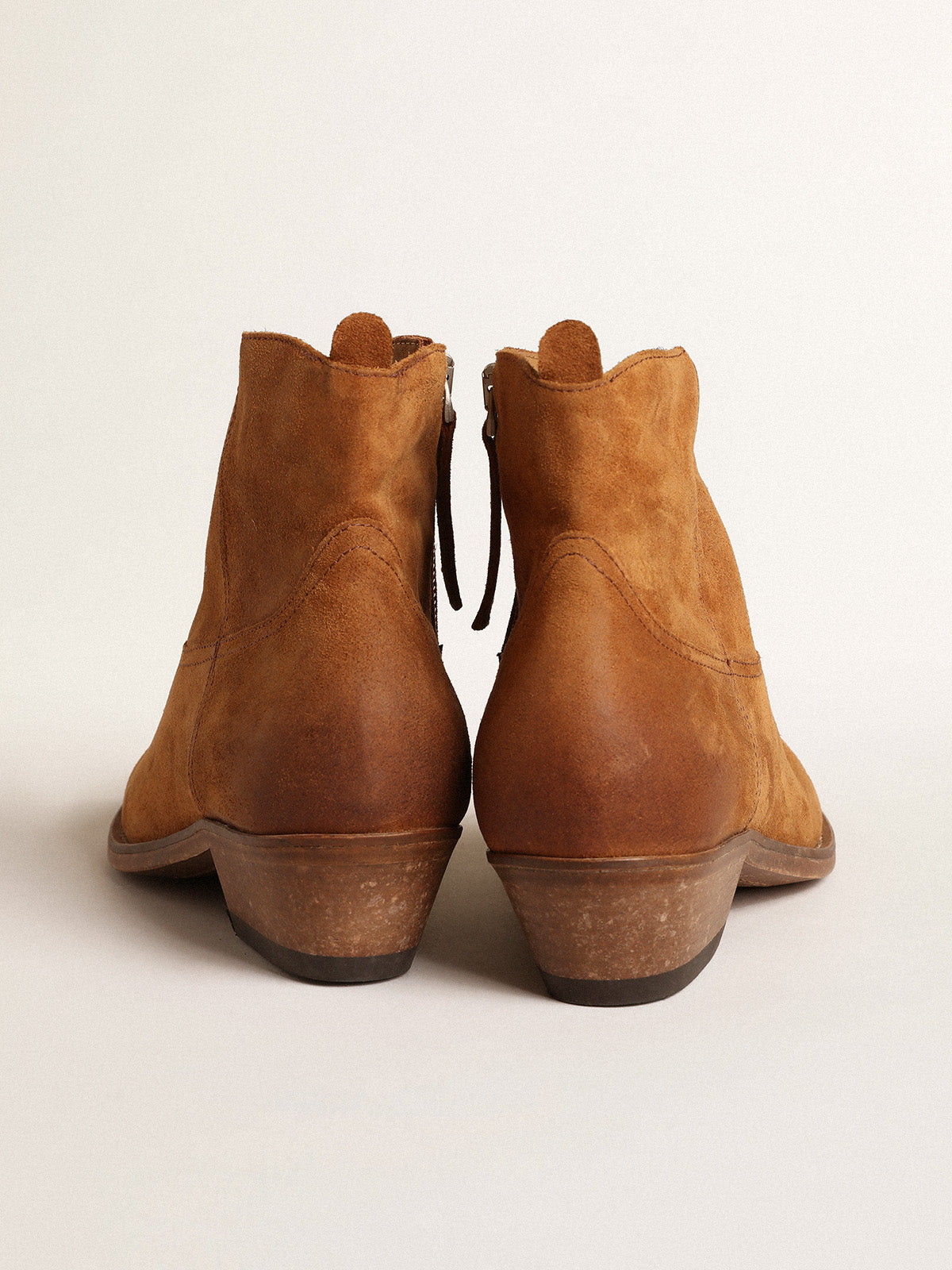 Young ankle boots in cognac-colored suede| Golden Goose