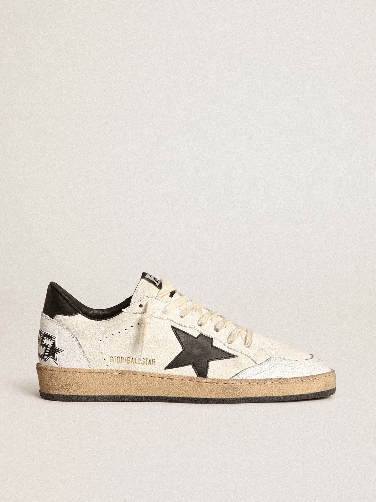 Women's Ball Star in nappa with black star and black heel tab| Golden Goose