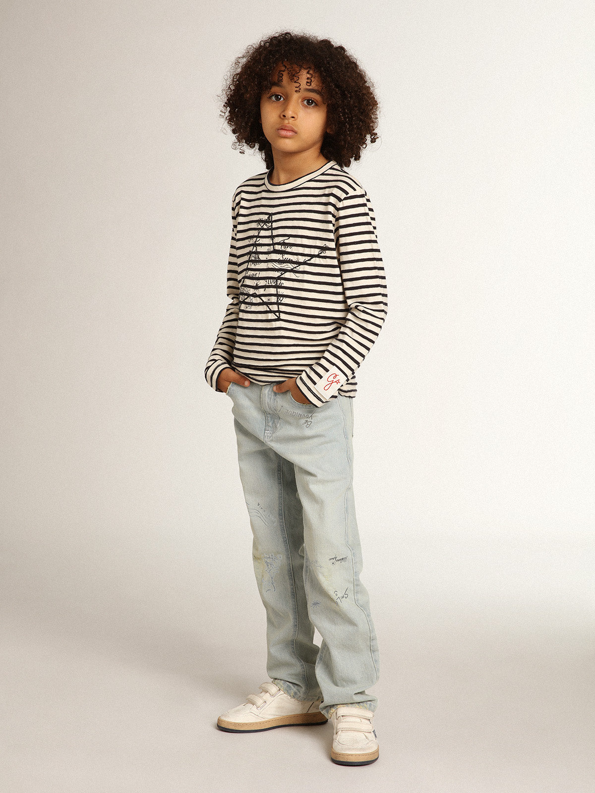 Boys' T-shirt with white and blue stripes and embroidery on the front| Golden Goose