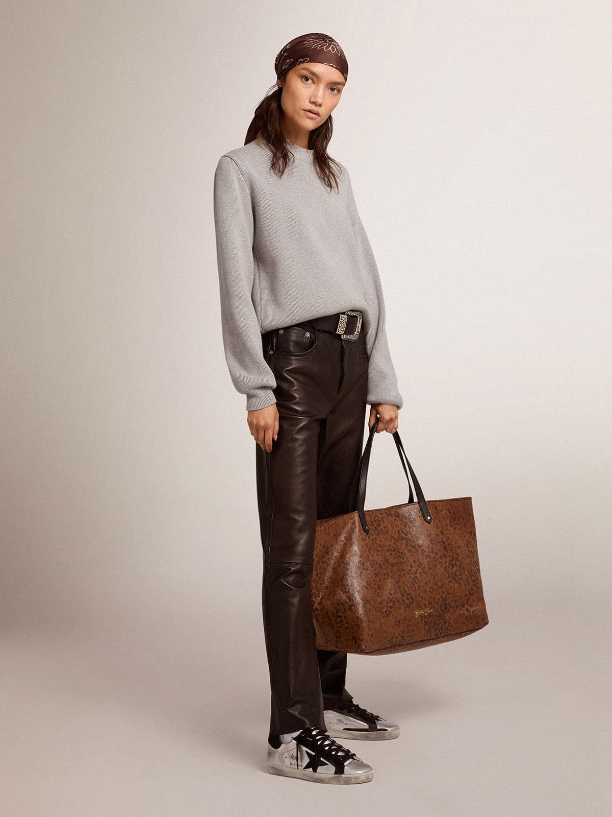 Women's round-neck sweater in gray cotton| Golden Goose
