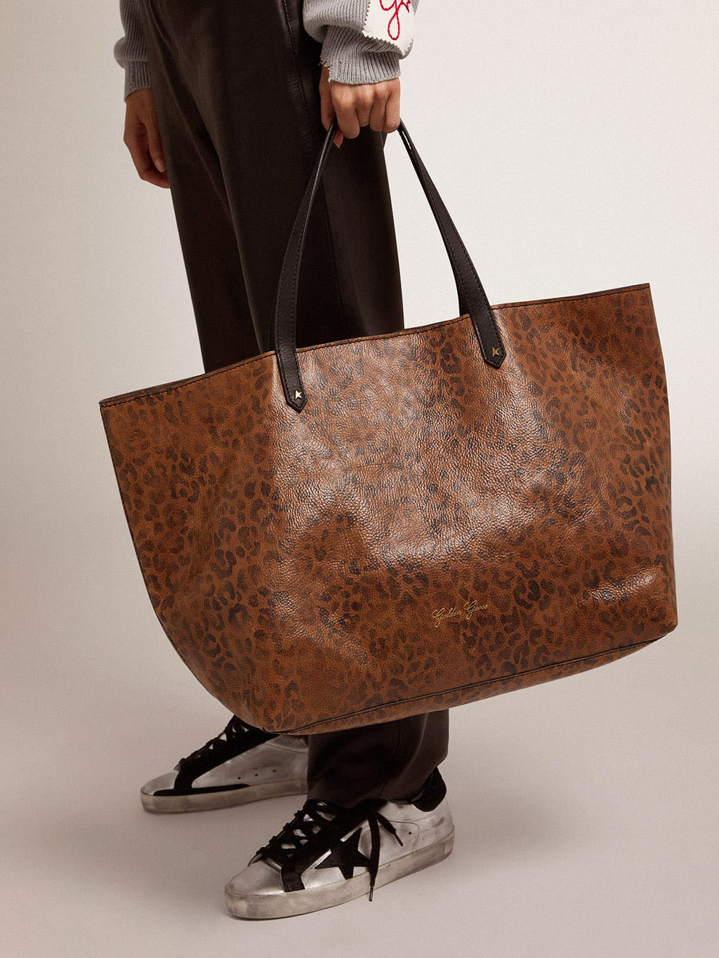 Pasadena Bag in hammered leather with leopard print and contrasting black handles| Golden Goose