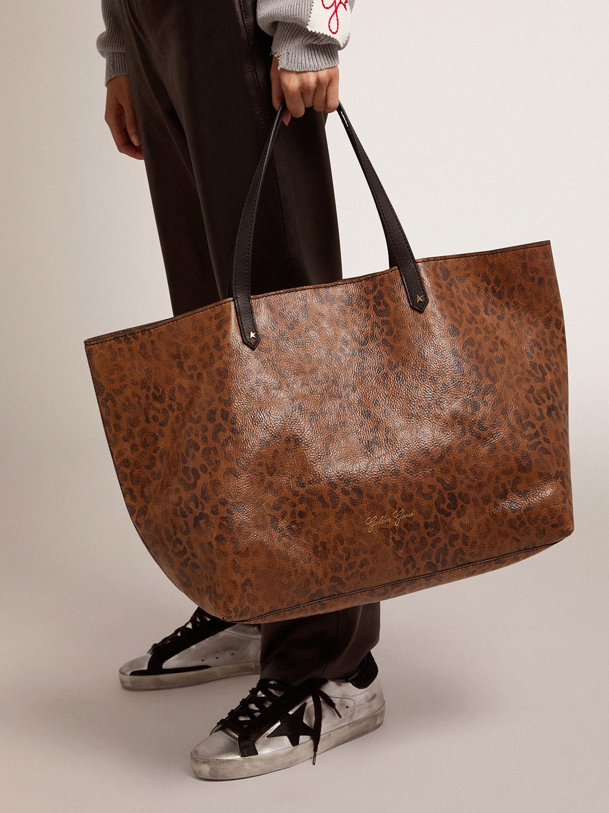 Pasadena Bag in hammered leather with leopard print and contrasting black handles| Golden Goose