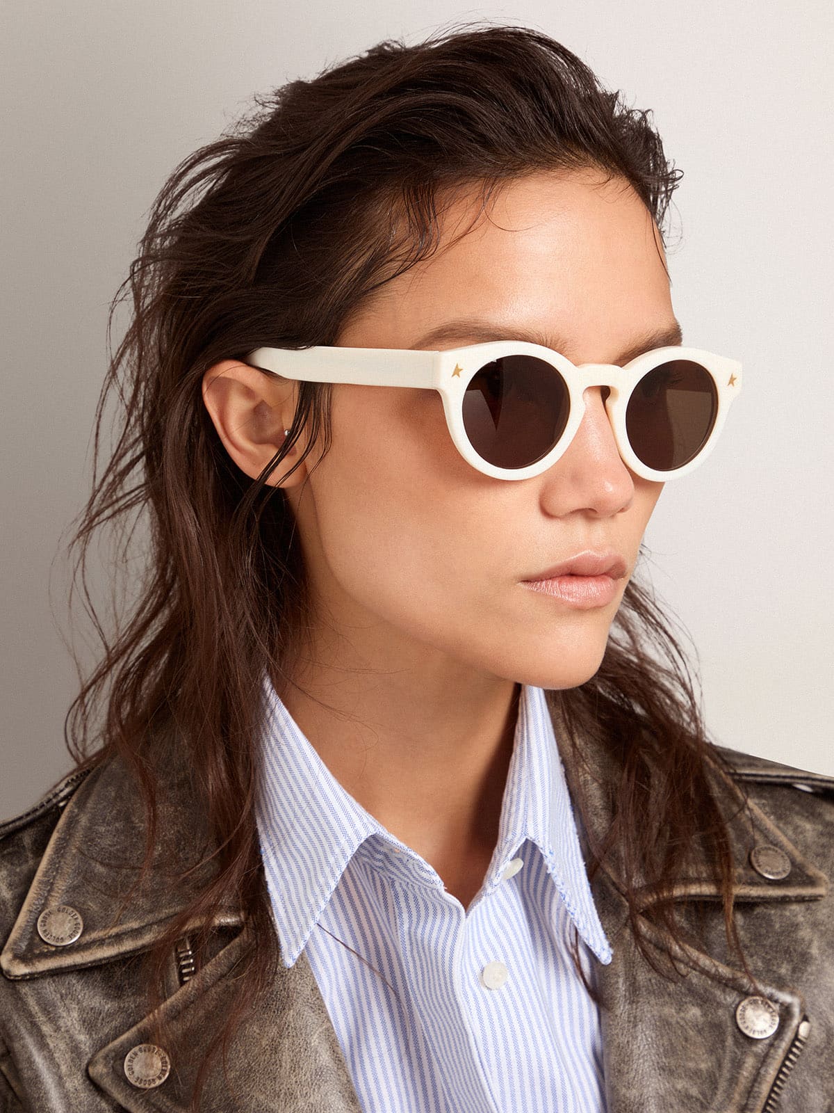 Sunglasses Panthos model with white frame and gold details| Golden Goose
