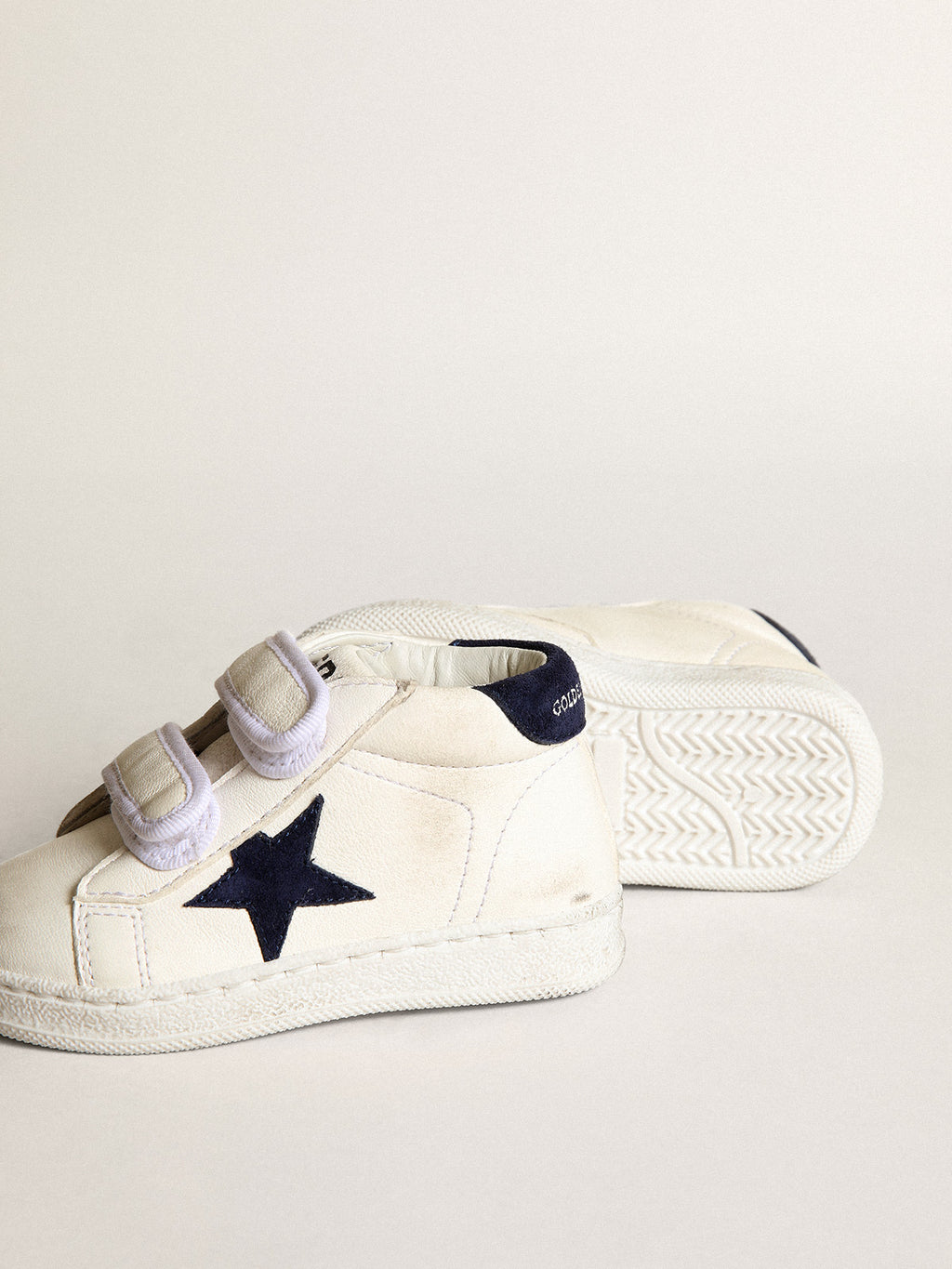 June in nappa leather with dark blue suede star and heel tab| Golden Goose
