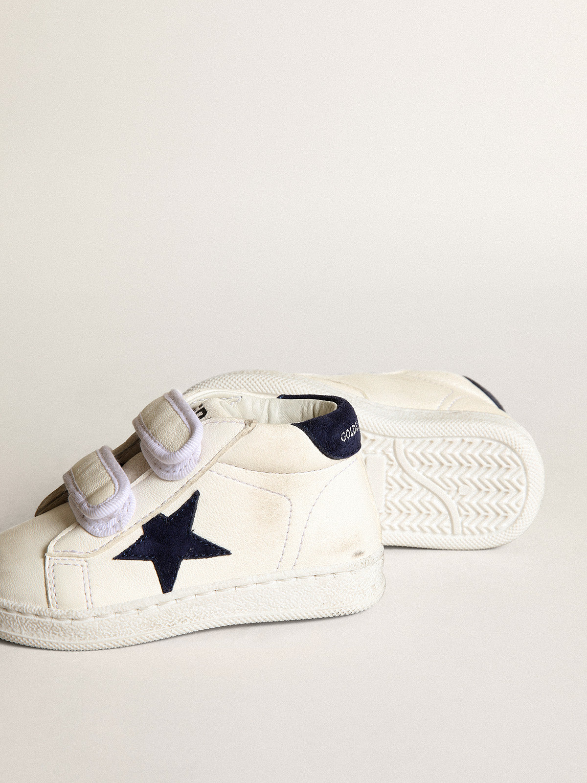 June in nappa leather with dark blue suede star and heel tab| Golden Goose