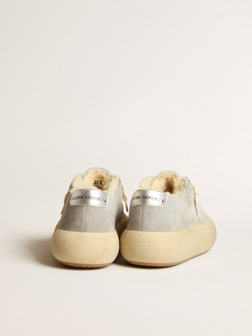 Women's Space-Star shoes in ice-gray suede with shearling lining| Golden Goose