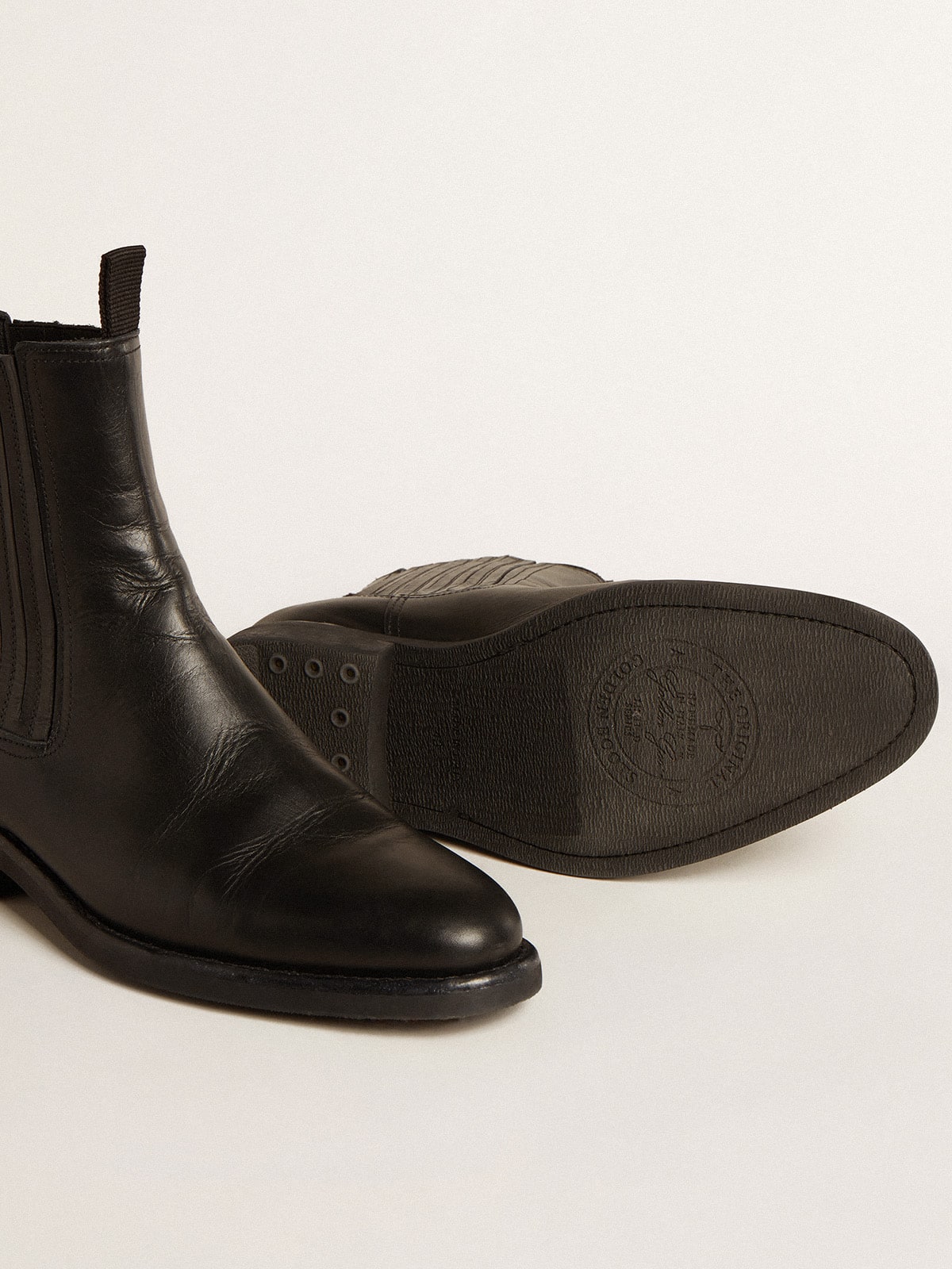 Men's Chelsea boots in black leather| Golden Goose