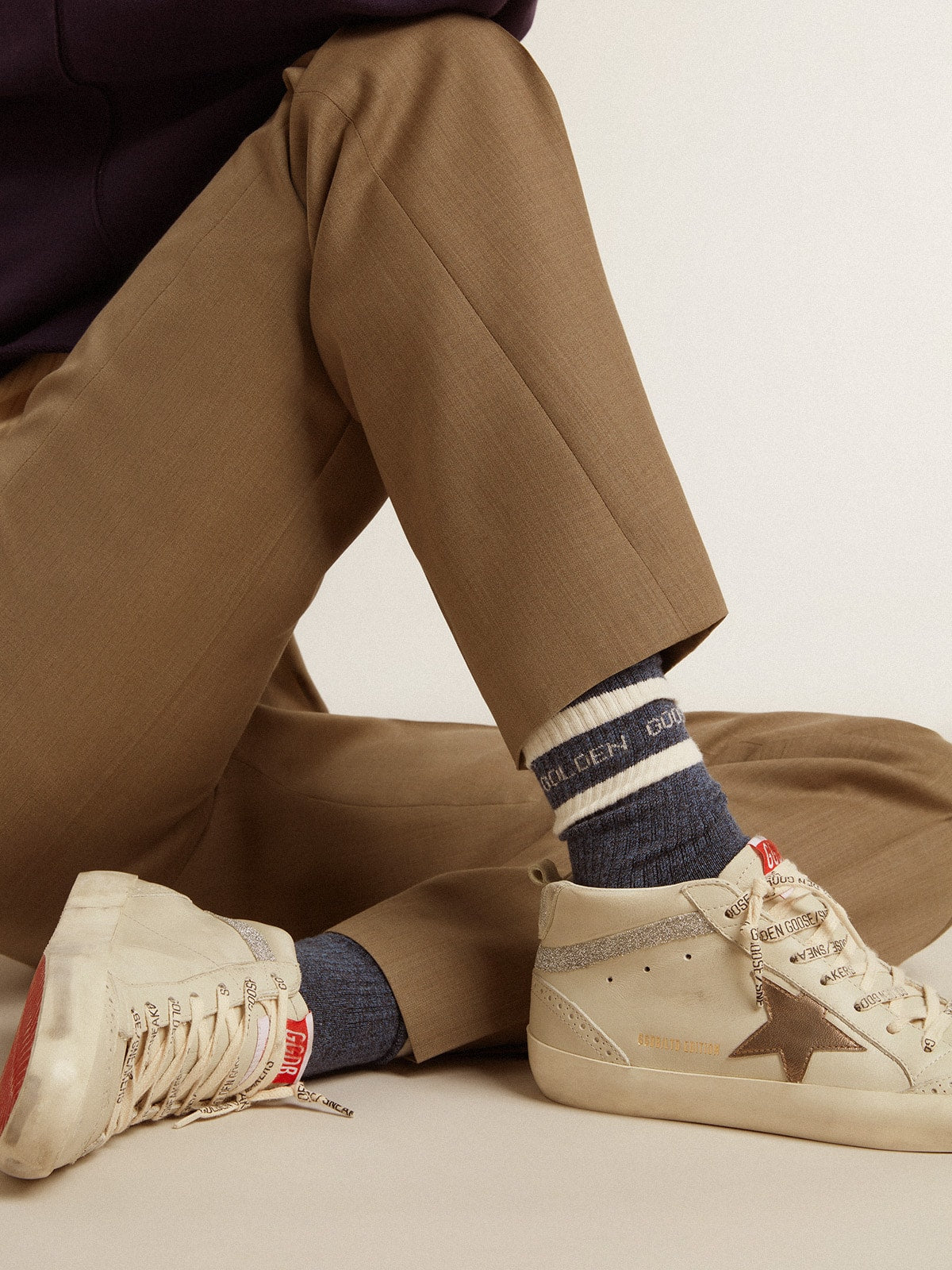 Blue socks with contrasting white stripes and white logo| Golden Goose