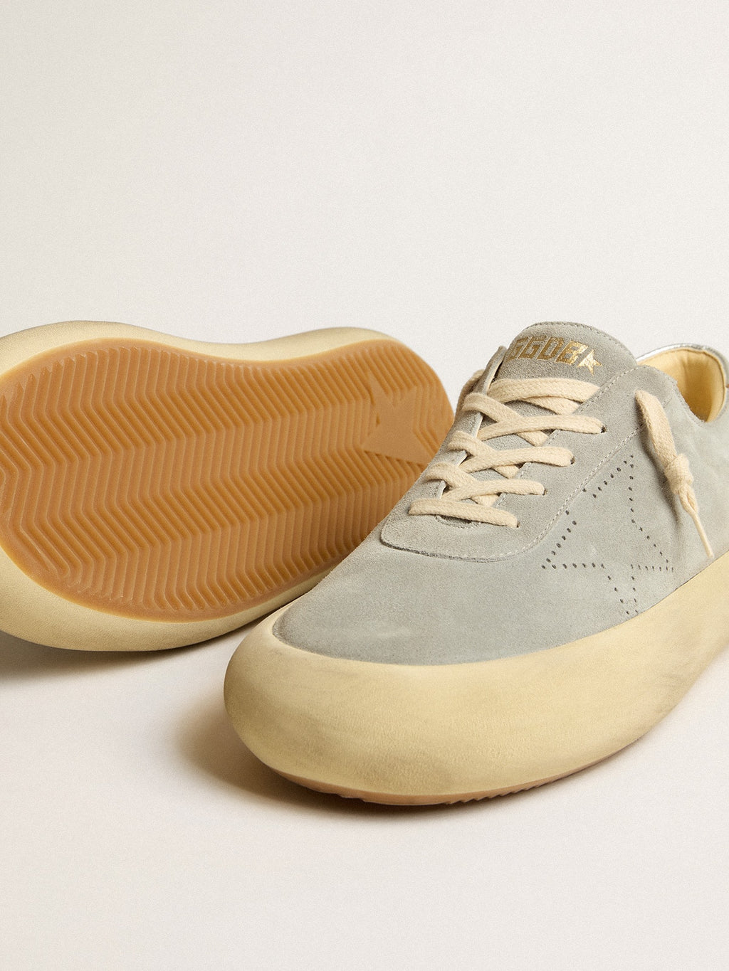 Men's Space-Star shoes in ice-gray suede with perforated star| Golden Goose
