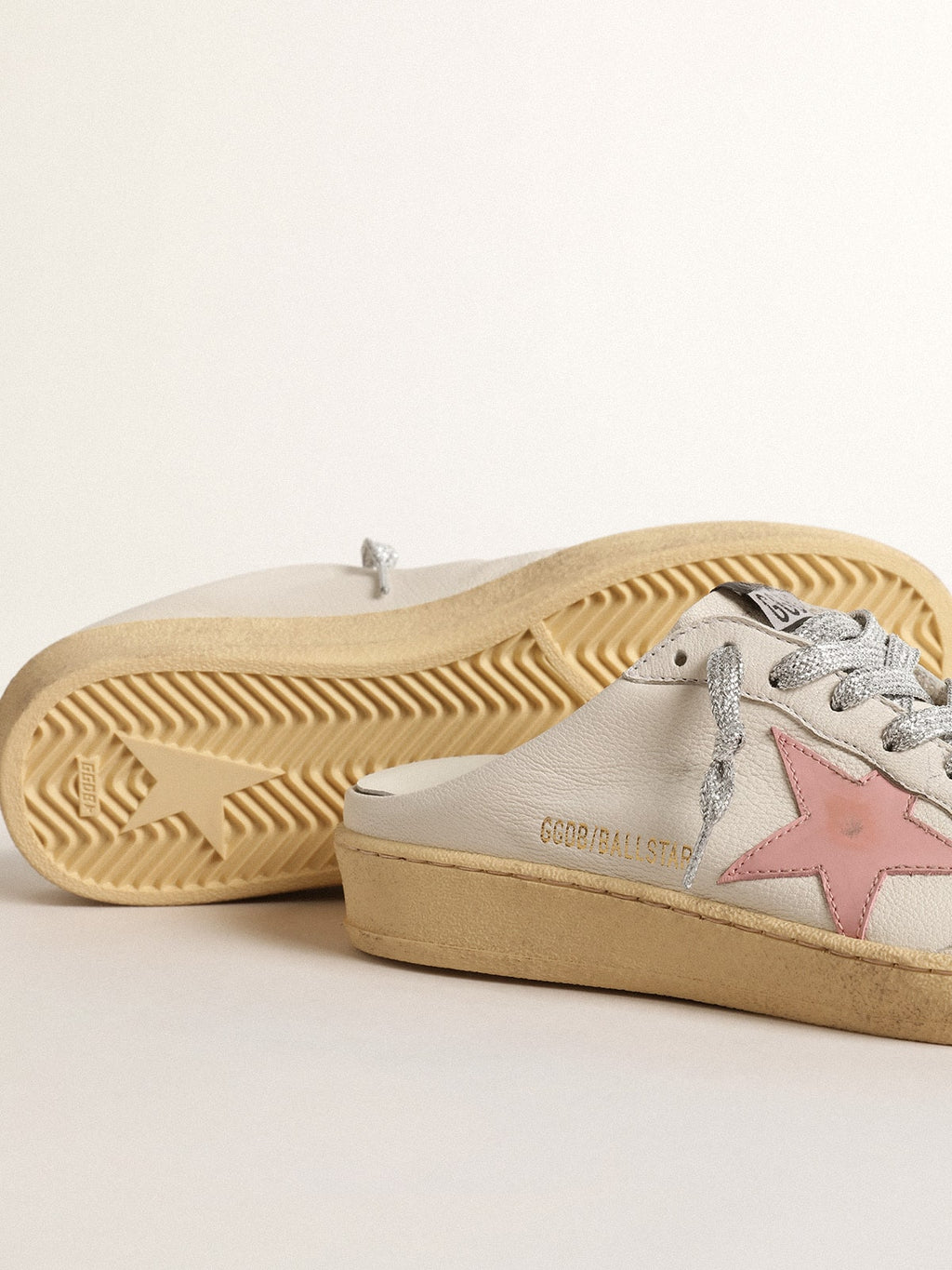 Ball Star Sabots in white nappa with an old-rose leather star| Golden Goose