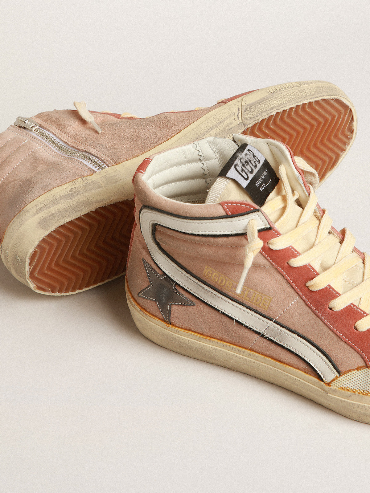 Slide in pink suede with anthracite laminated leather star| Golden Goose