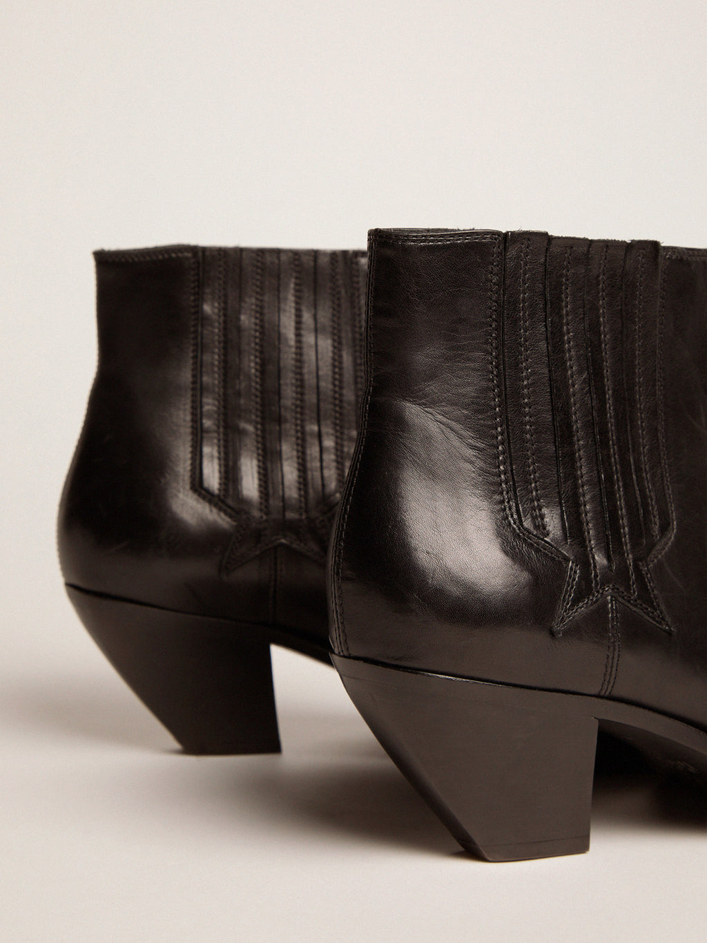 Women's Sunset boots in black leather| Golden Goose