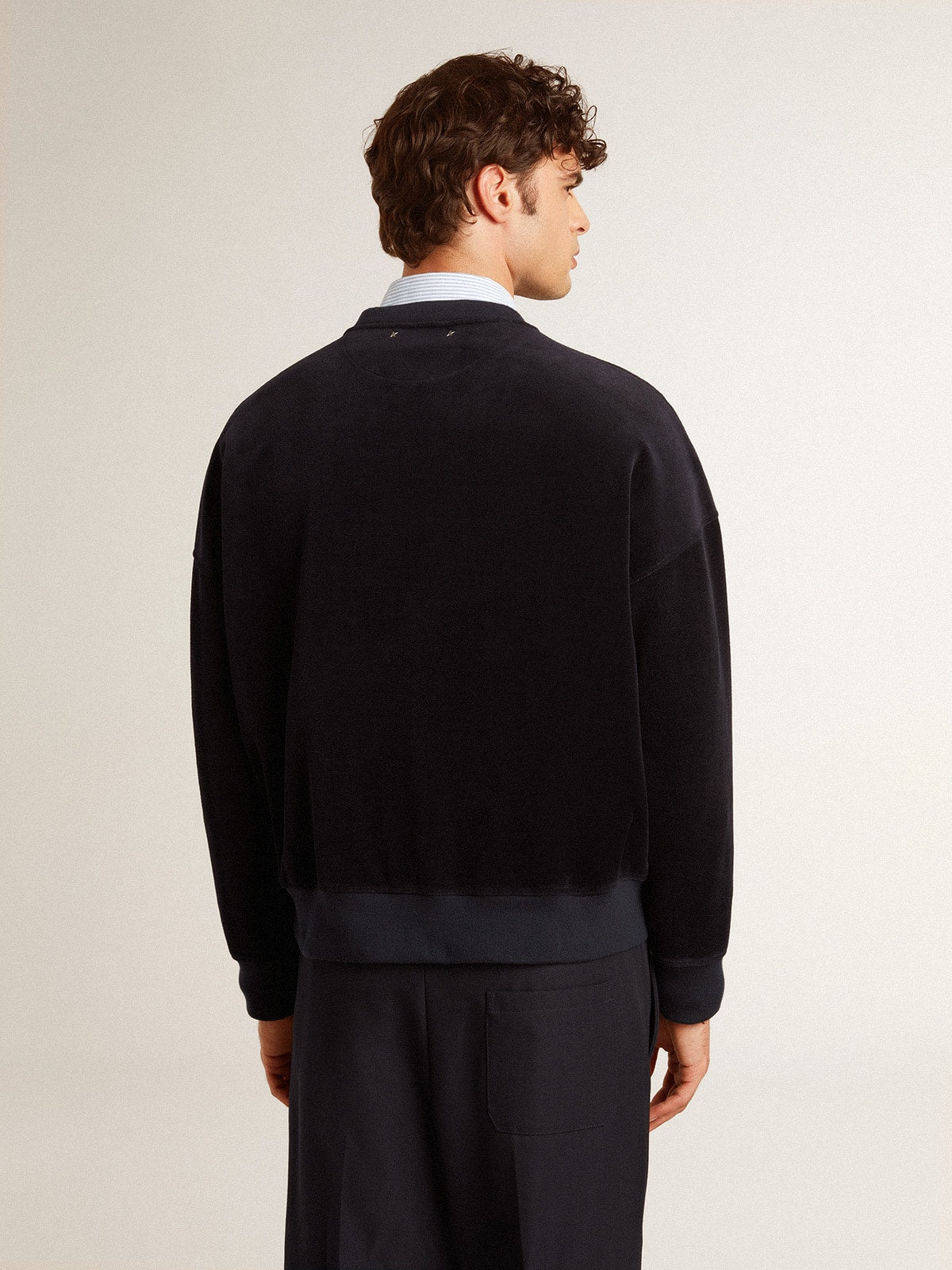 Black crew neck sweatshirt with embroidered lettering| Golden Goose