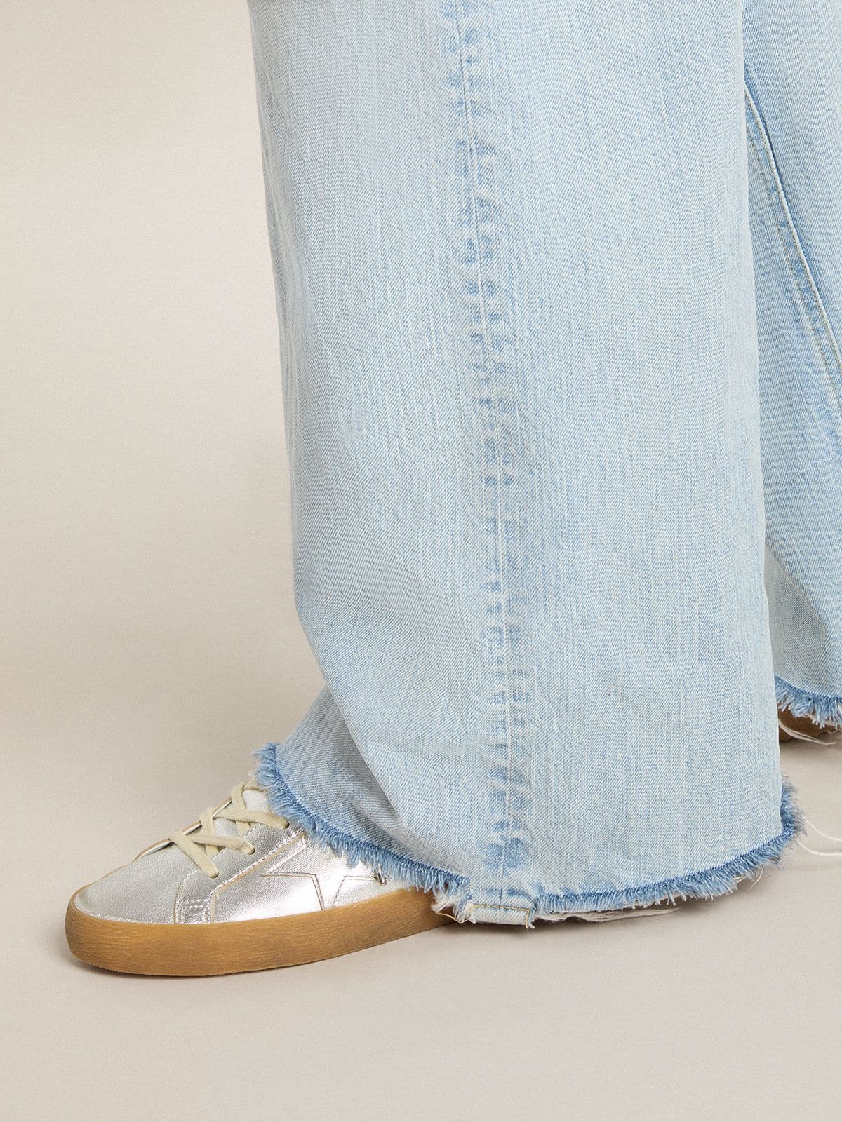 Super-Star in silver metallic leather with leather star and heel tab| Golden Goose