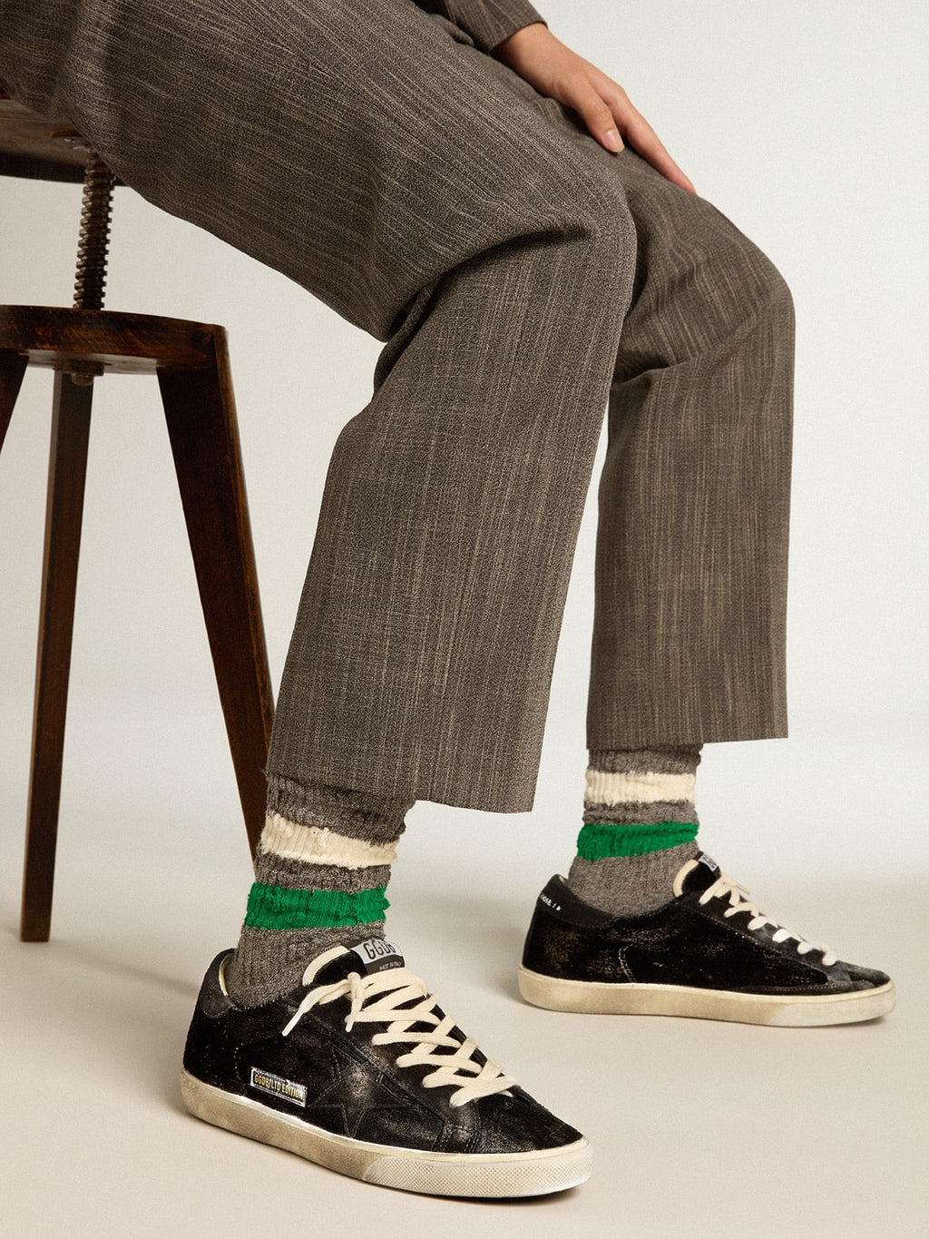 Women's Super-Star in black velvet and suede with black suede star| Golden Goose