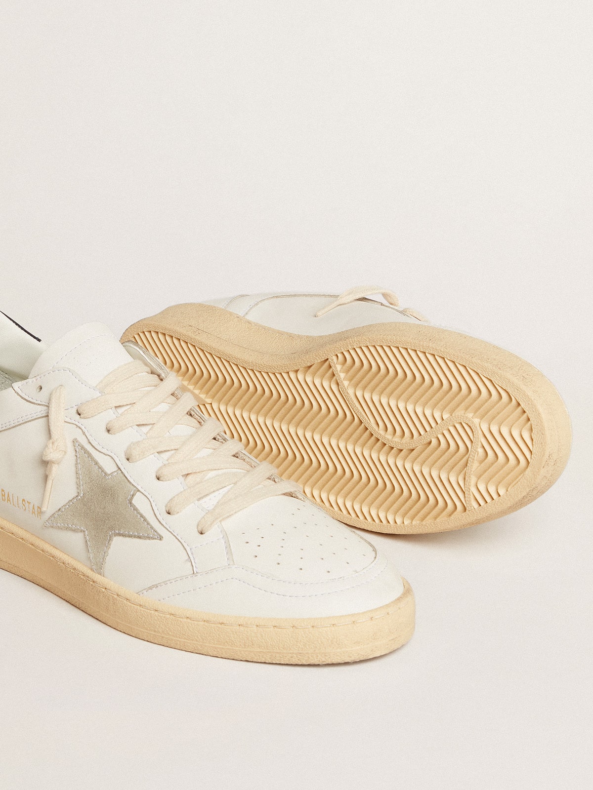 Ball Star with ice-gray suede star and blue leather heel tab| Golden Goose