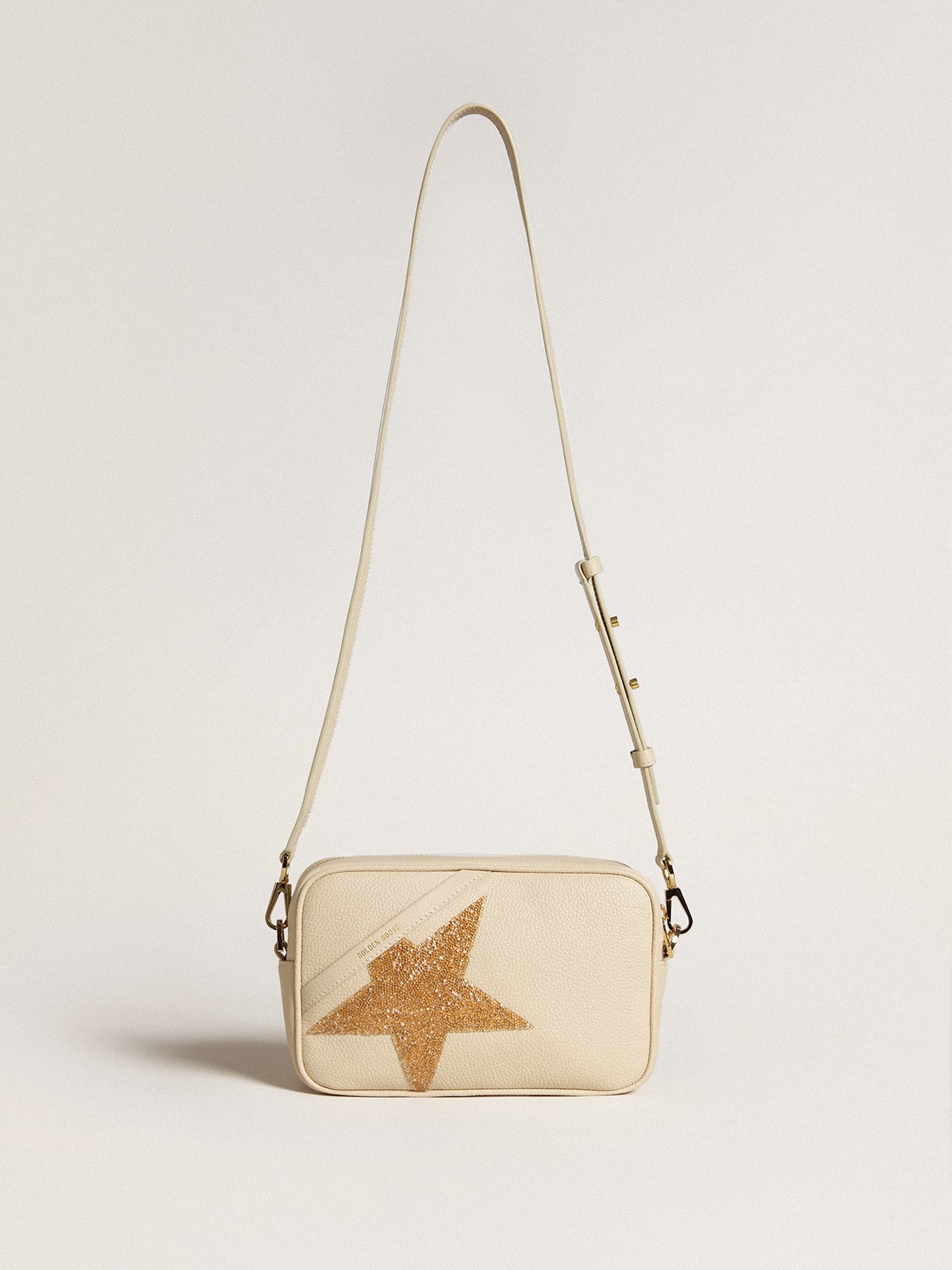 Star Bag in butter-colored hammered leather with Swarovski crystal star| Golden Goose