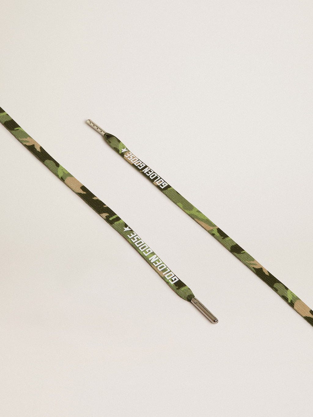 Green camouflage laces with contrasting white logo| Golden Goose
