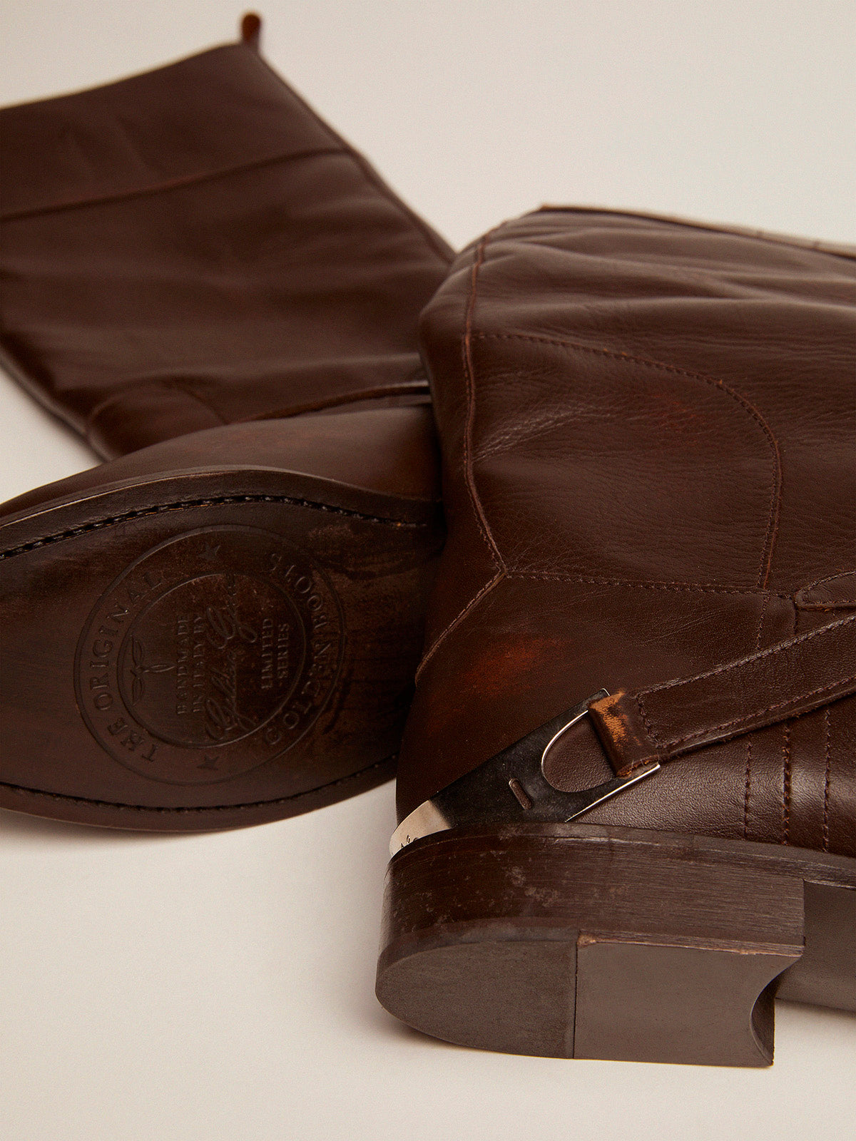 Women's Charlie boots in dark brown leather and clamp on the heel| Golden Goose
