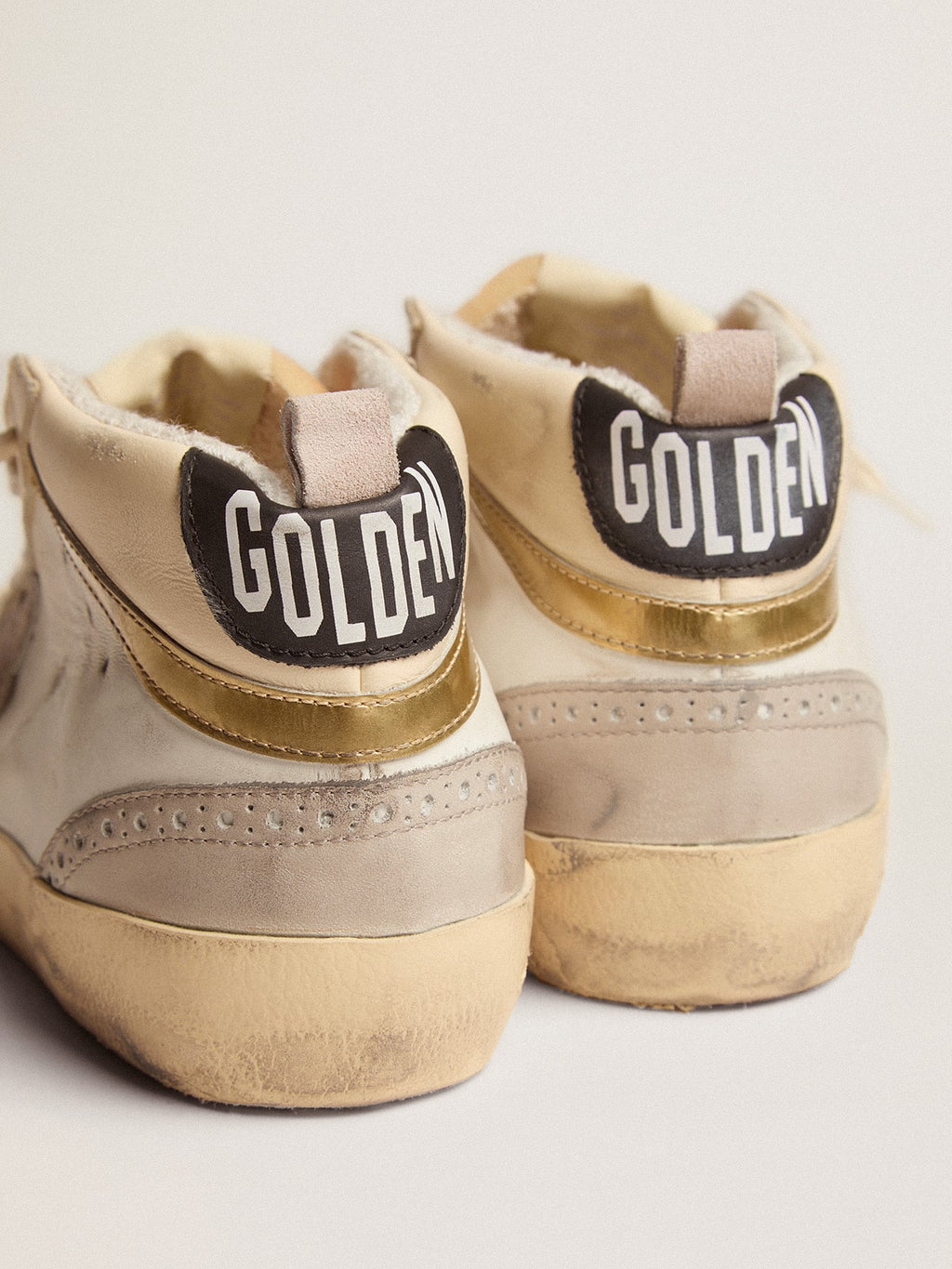 Women's Mid Star with star in light gray suede and gold flash| Golden Goose