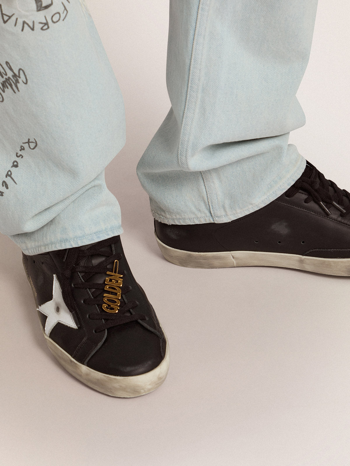 Men's lace lock with clip in old gold color with Golden lettering| Golden Goose