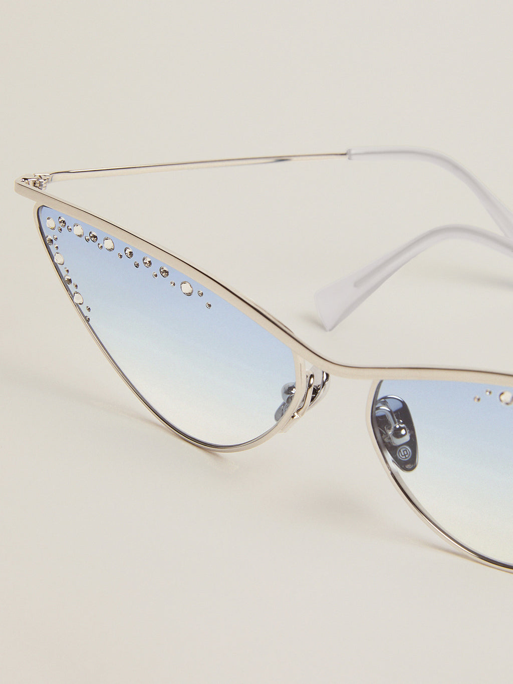 Sunglasses cat-eye style with silver frame and crystals| Golden Goose