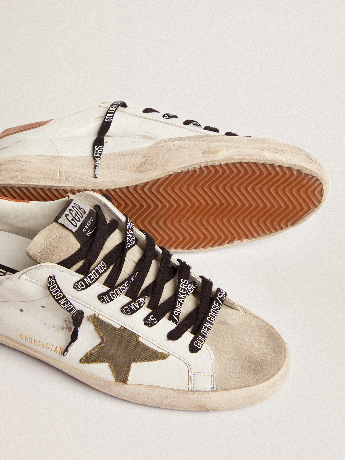 Men's Super-Star LTD with star in olive green canvas| Golden Goose
