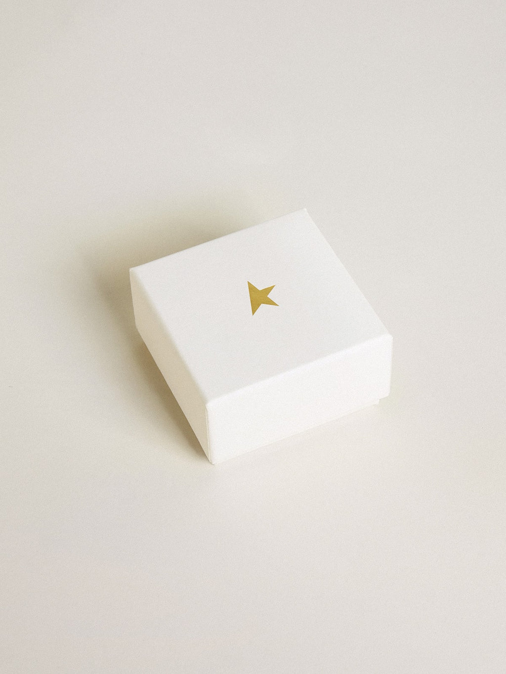 Letter Z charm in gold-colored brass with crystals| Golden Goose