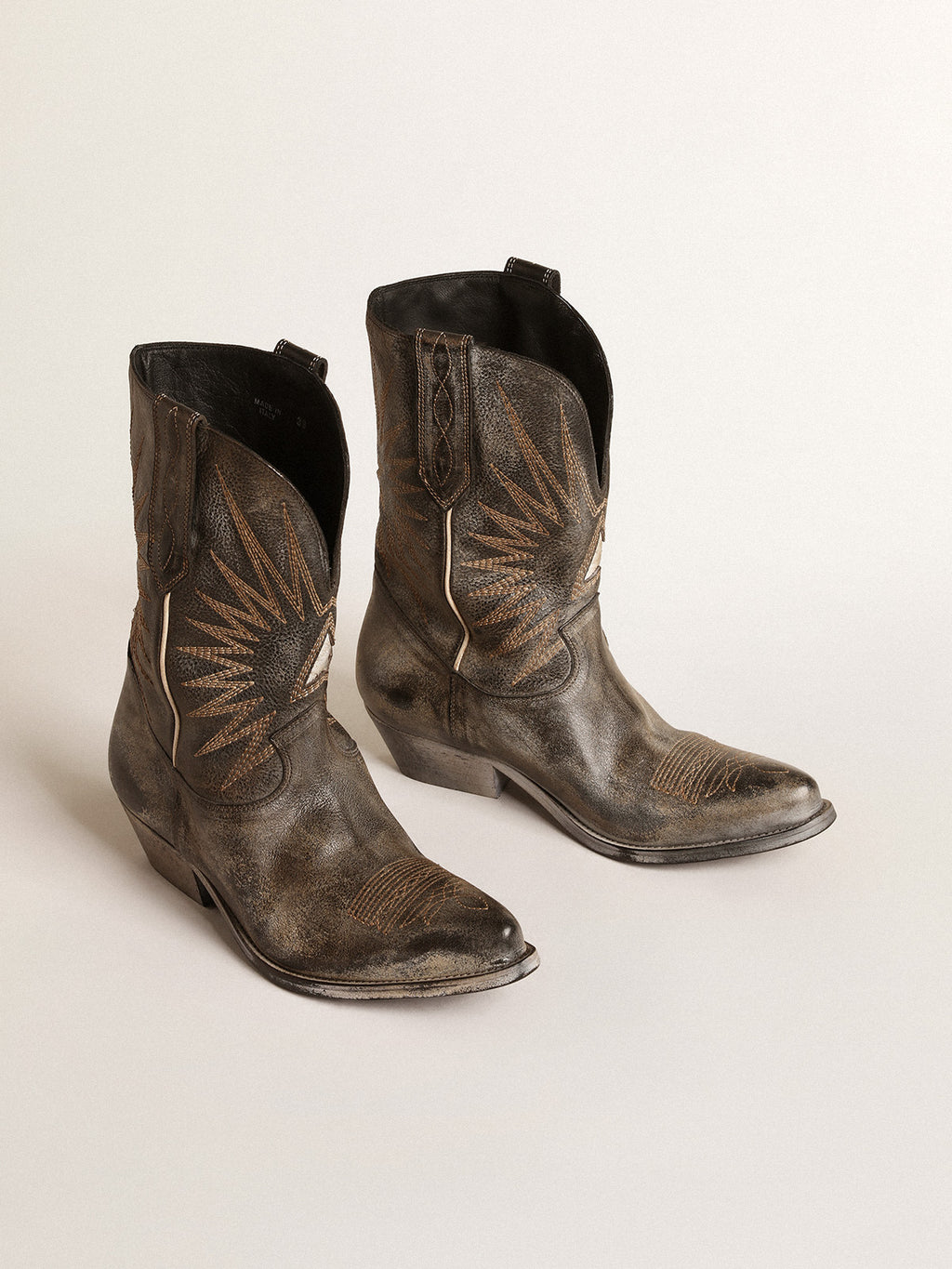 Women's low Wish Star boots in black leather with silver star| Golden Goose