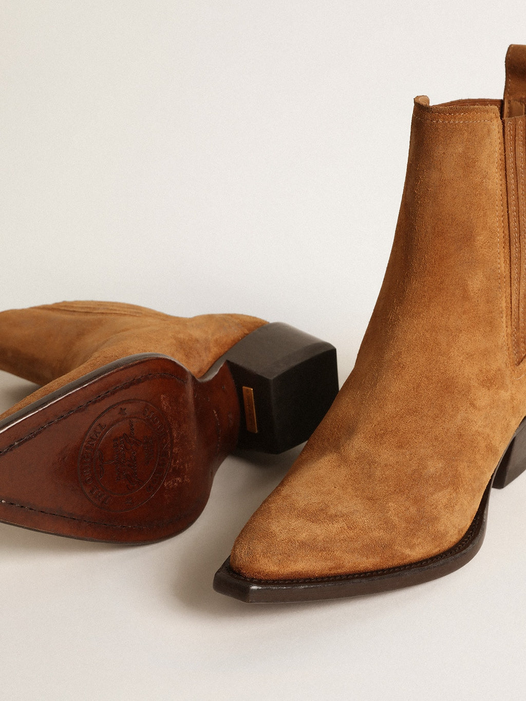 Debbie brown suede boots| Golden Goose