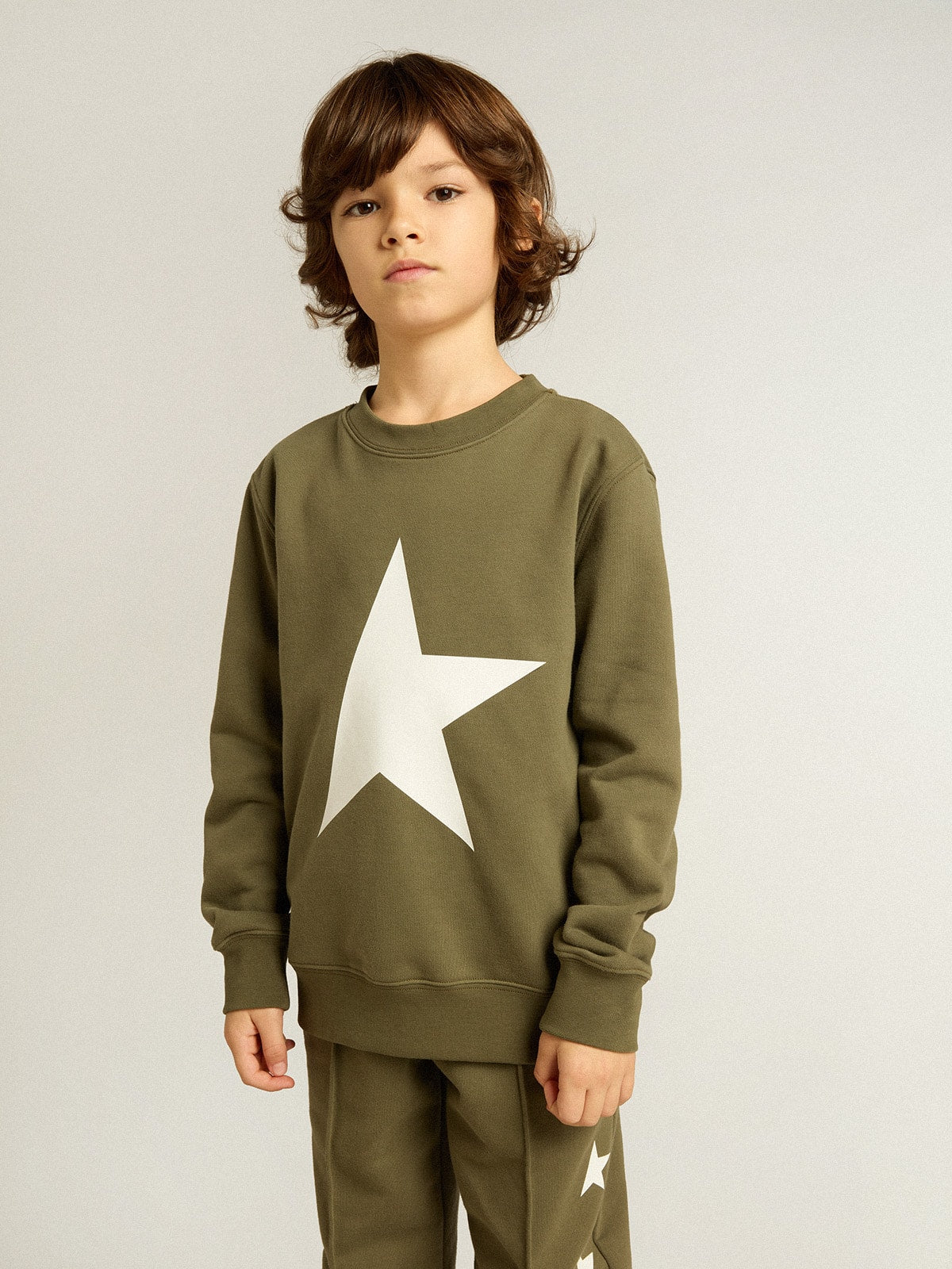 Boys' dark green sweatshirt with white maxi star on the front| Golden Goose