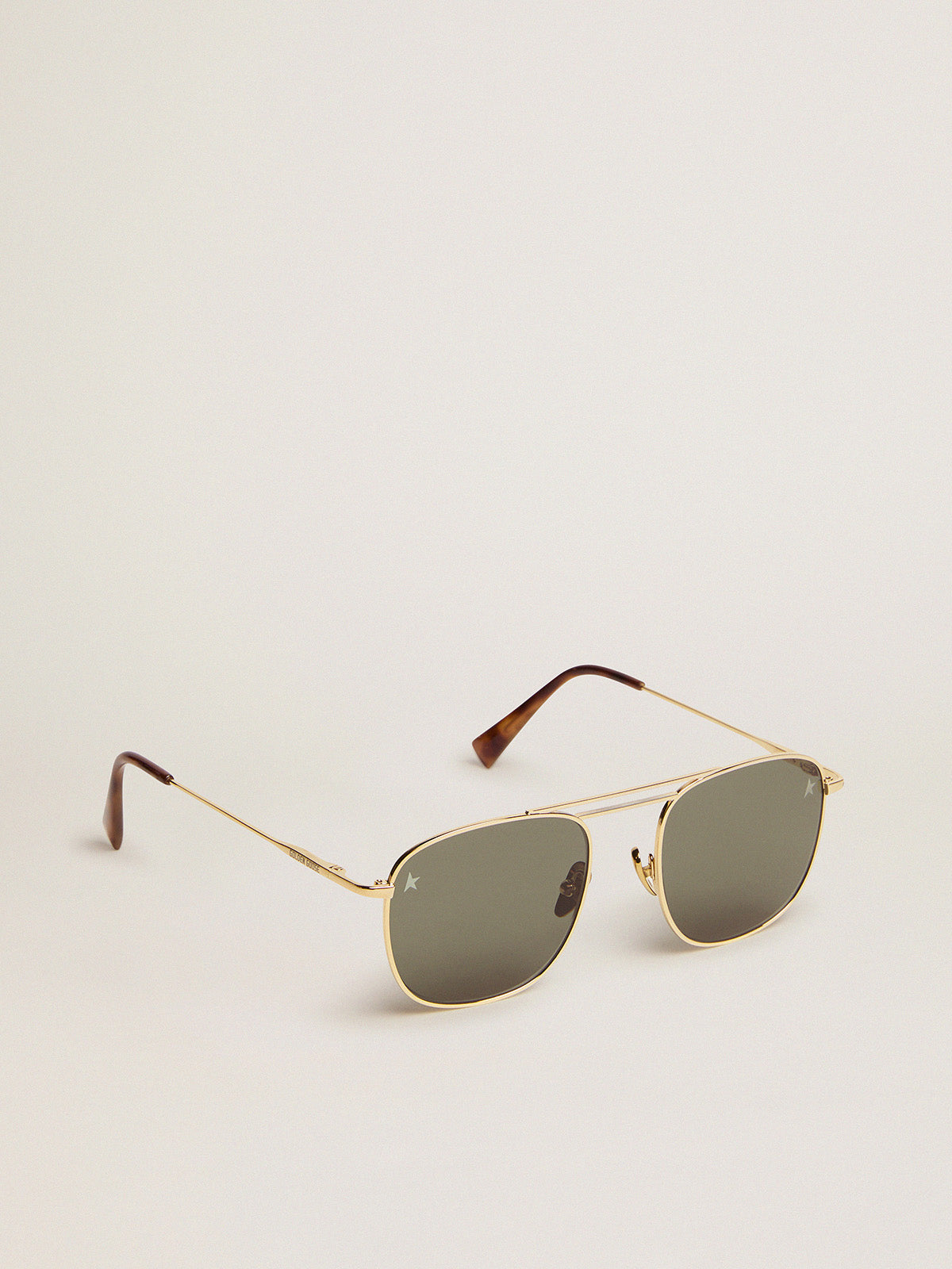 Aviator sunglasses with gold frame and green lenses| Golden Goose
